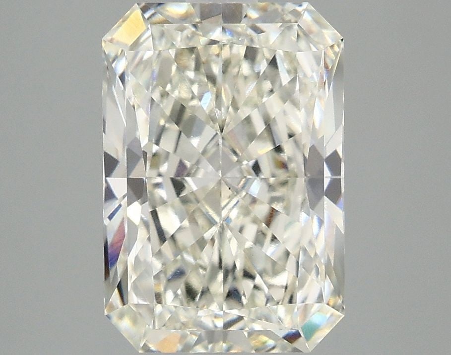 Loose Diamond - RADIANT 3.04ct H VS1: Loose Diamond - RADIANT 3.04ct H VS1 Source: This is a real non-mined Diamond that has been grown in a lab Shape: RADIANT Carats: 3.04 Color: H Clarity: VS1 Certification: IGI Video: