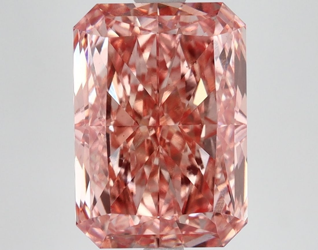 Loose Diamond - RADIANT 5.31ct Fancy Vivid Pink VS2: Loose Diamond - RADIANT 5.31ct Fancy Vivid Pink VS2 Source: This is a real non-mined Diamond that has been grown in a lab Shape: RADIANT Carats: 5.31 Color: Fancy Vivid Pink Certification: IGI