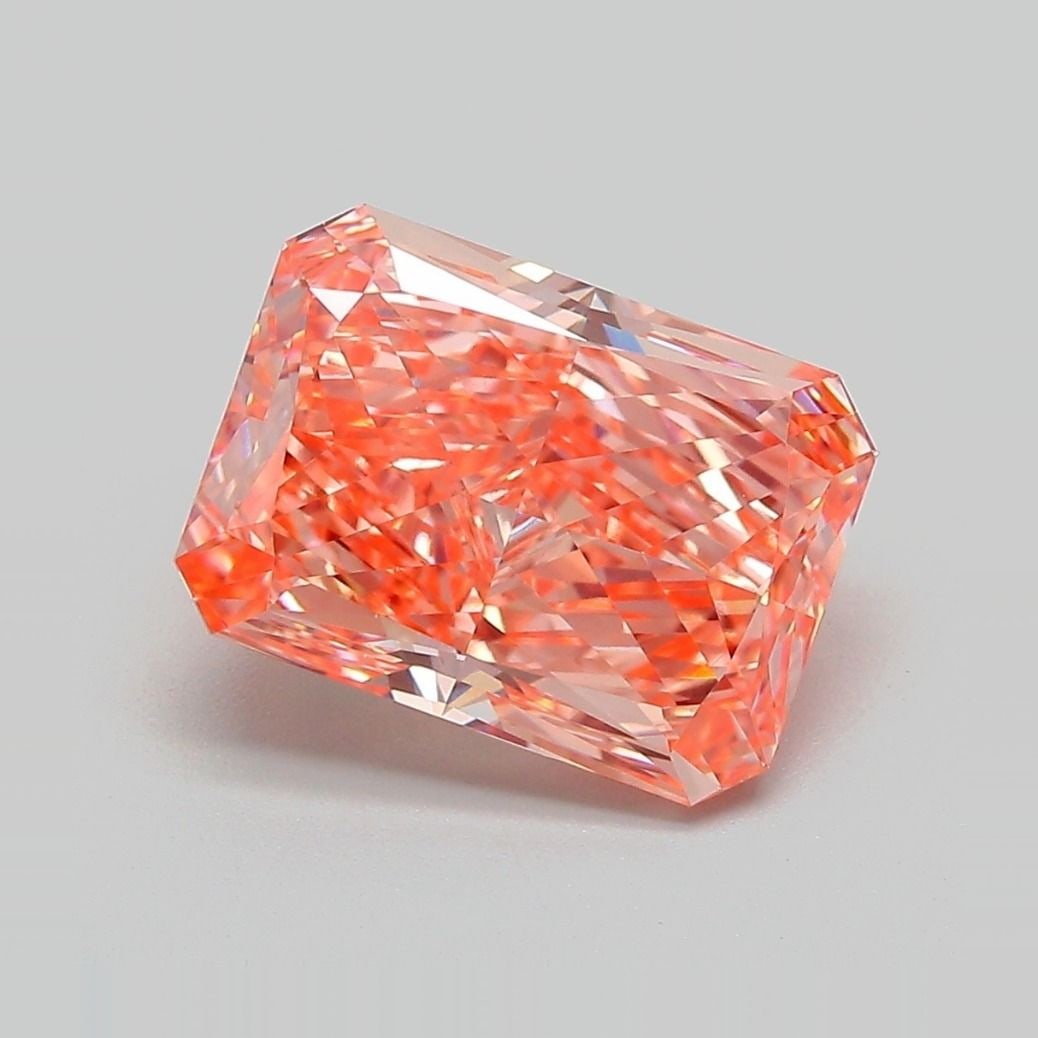 Loose Diamond - RADIANT 3.59ct Fancy Vivid Pink VS1: Loose Diamond - RADIANT 3.59ct Fancy Vivid Pink VS1 Source: This is a real non-mined Diamond that has been grown in a lab Shape: RADIANT Carats: 3.59 Color: Fancy Vivid Pink Certification: IGI Video: