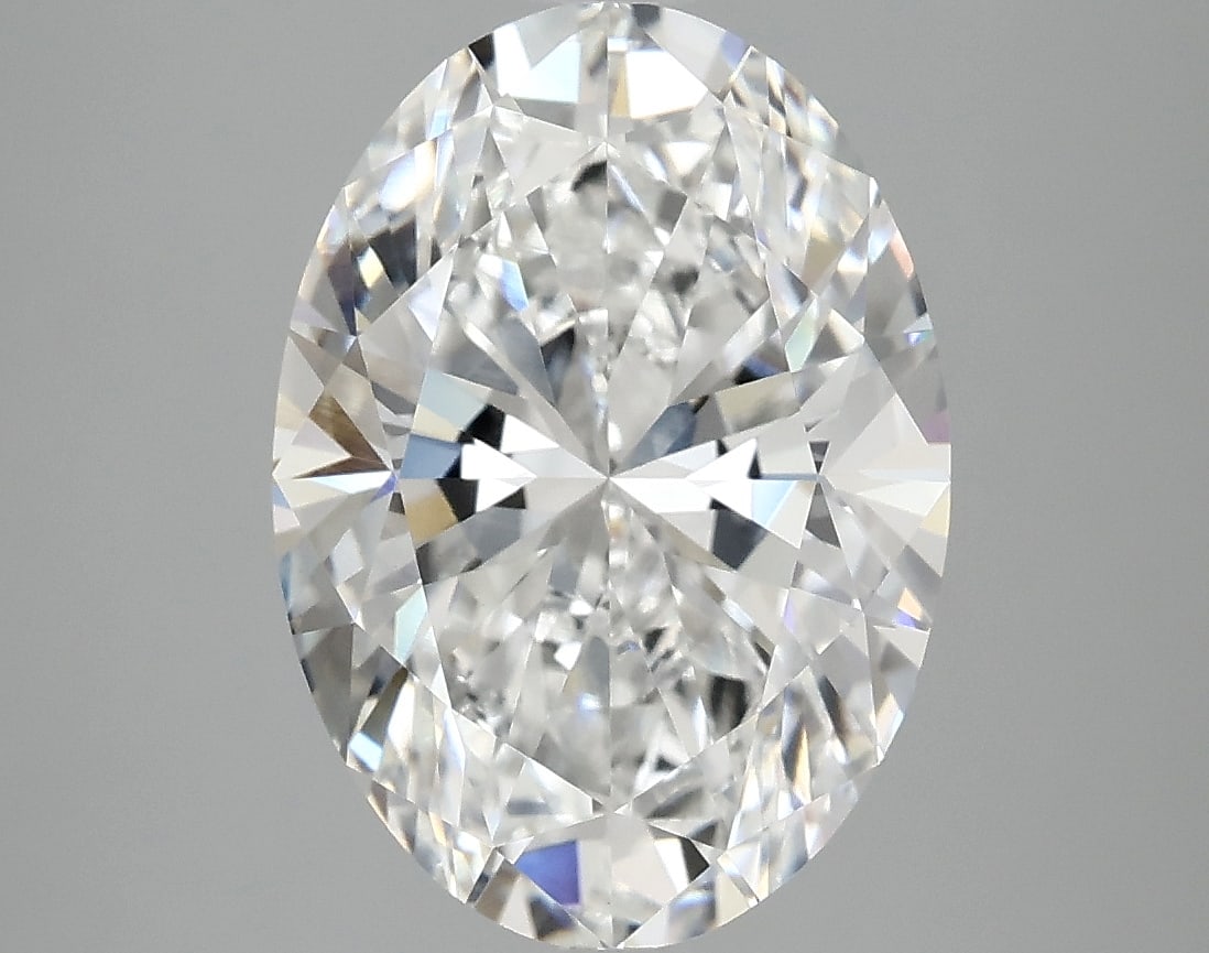Loose Diamond - OVAL 4.92ct E VVS2: Loose Diamond - OVAL 4.92ct E VVS2 Source: This is a real non-mined Diamond that has been grown in a lab Shape: OVAL Carats: 4.92 Color: E Clarity: VVS2 Certification: IGI PLEASE NOTE: Framed, Large,