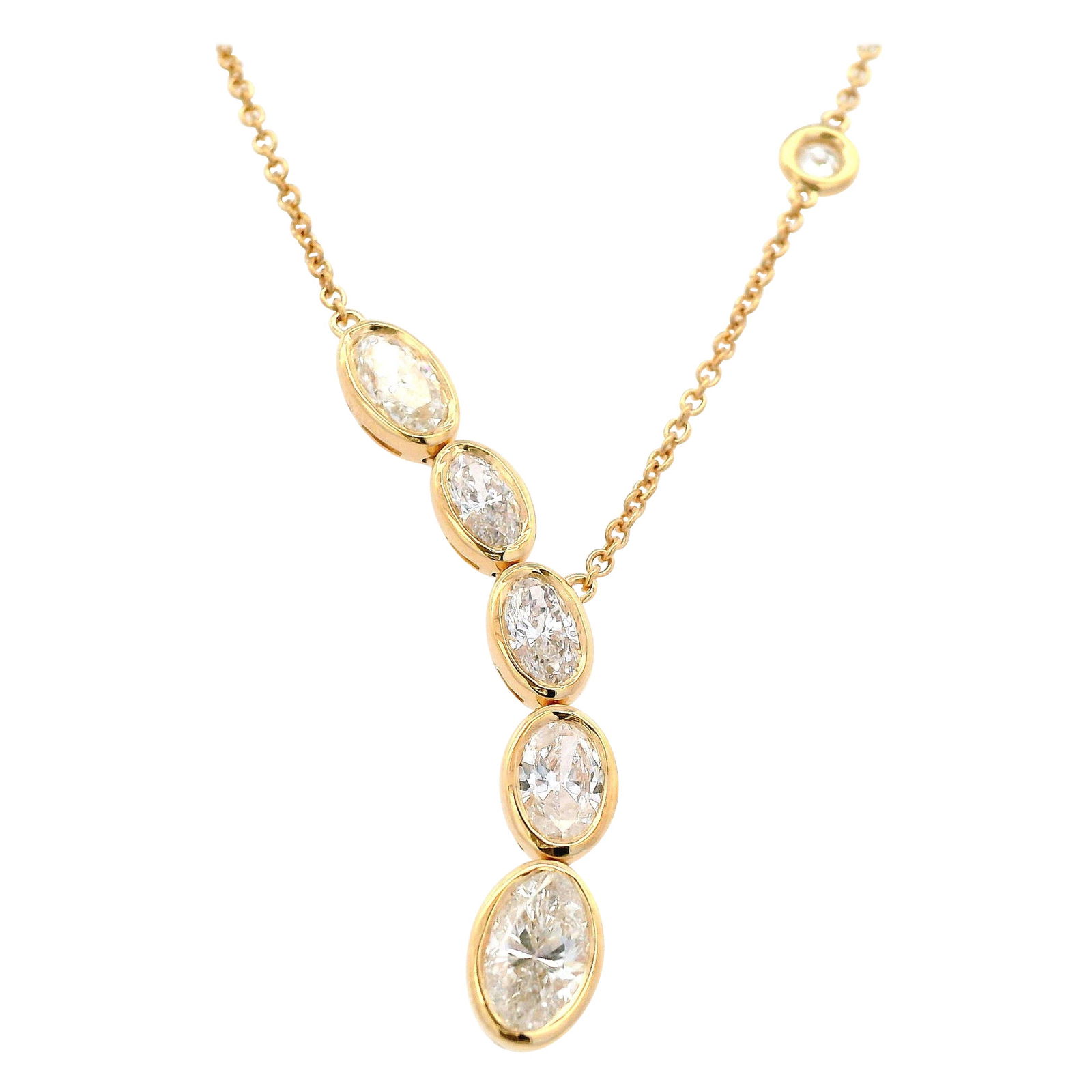 2.14ct Oval Diamond Pendant Necklace 18k Yellow Gold Contemporary: 2.14ct Oval Diamond Pendant Necklace 18k Yellow Gold Contemporary This exquisite pendant necklace features a stunning oval diamond centerpiece, weighing 2.14 carats, set in luxurious 18k yellow gold.
