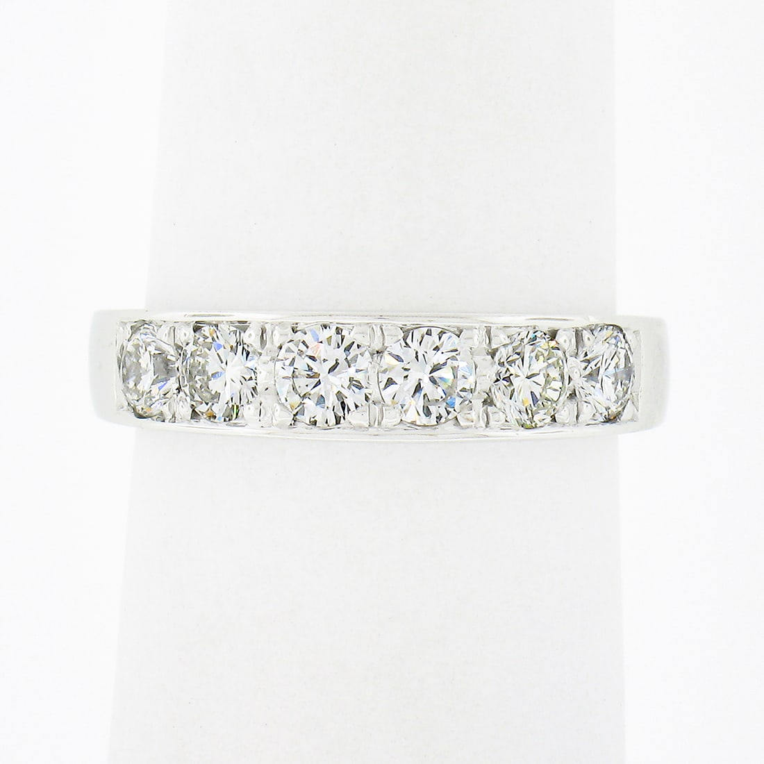 18K White Gold 1.02ctw Round Diamond Pave Wedding Band Ring: 18K White Gold 1.02ctw Round Diamond Pave Wedding Band Ring This exquisite wedding band ring is crafted from 18K solid white gold and features a stunning pave set of natural round brilliant cut diamon