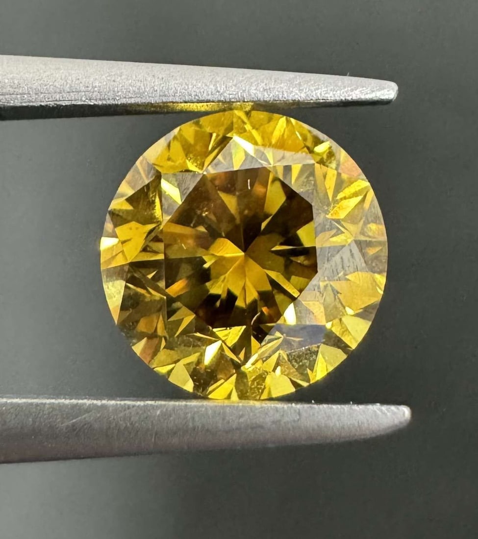 Loose Diamond - ROUND 1.51ct Fancy Deep Brownish Yellow SI1: Loose Diamond - ROUND 1.51ct Fancy Deep Brownish Yellow SI1 Source: Natural Shape: ROUND Carats: 1.51 Color: Fancy Deep Brownish Yellow Certification: GIA Video:
