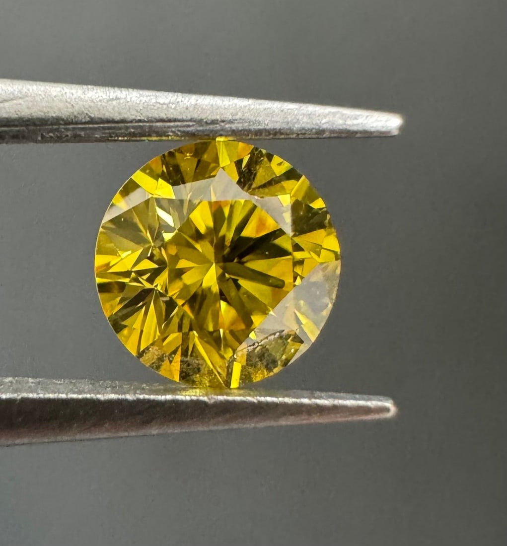 Loose Diamond - ROUND 0.23ct Fancy Vivid Yellow VS2 (1 of 1)