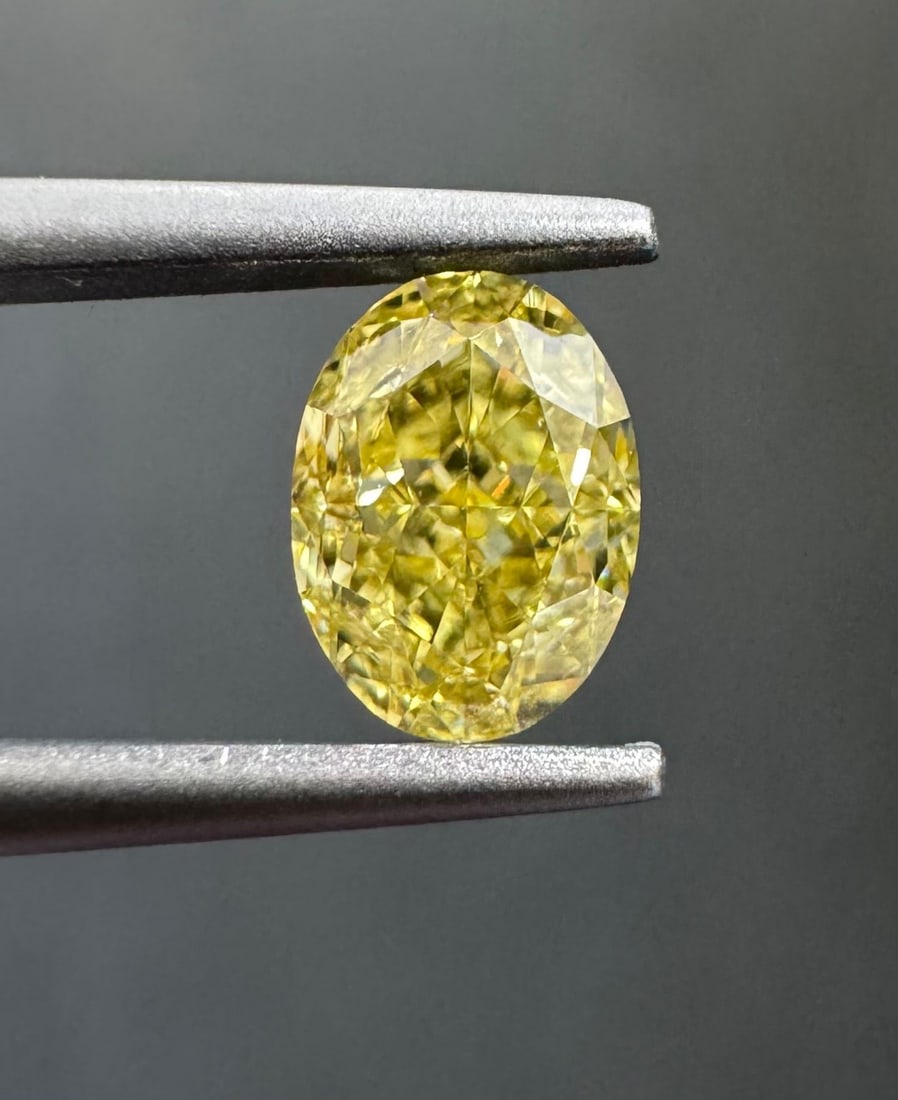Loose Diamond - OVAL 0.7ct Fancy Intense Yellow VS2: Loose Diamond - OVAL 0.7ct Fancy Intense Yellow VS2 Source: Natural Shape: OVAL Carats: 0.7 Color: Fancy Intense Yellow Certification: GIA PLEASE NOTE: Framed, Large, or heavy items do not have