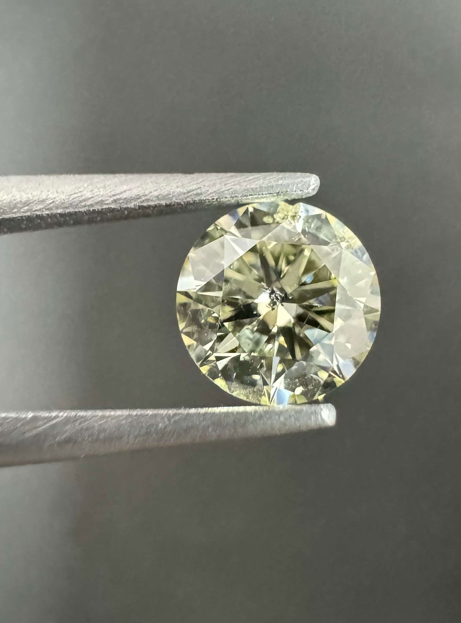 Loose Diamond - ROUND 0.33ct S-T I1: Loose Diamond - ROUND 0.33ct S-T I1 Source: Natural Shape: ROUND Carats: 0.33 Color: S-T Certification: GIA Video:
