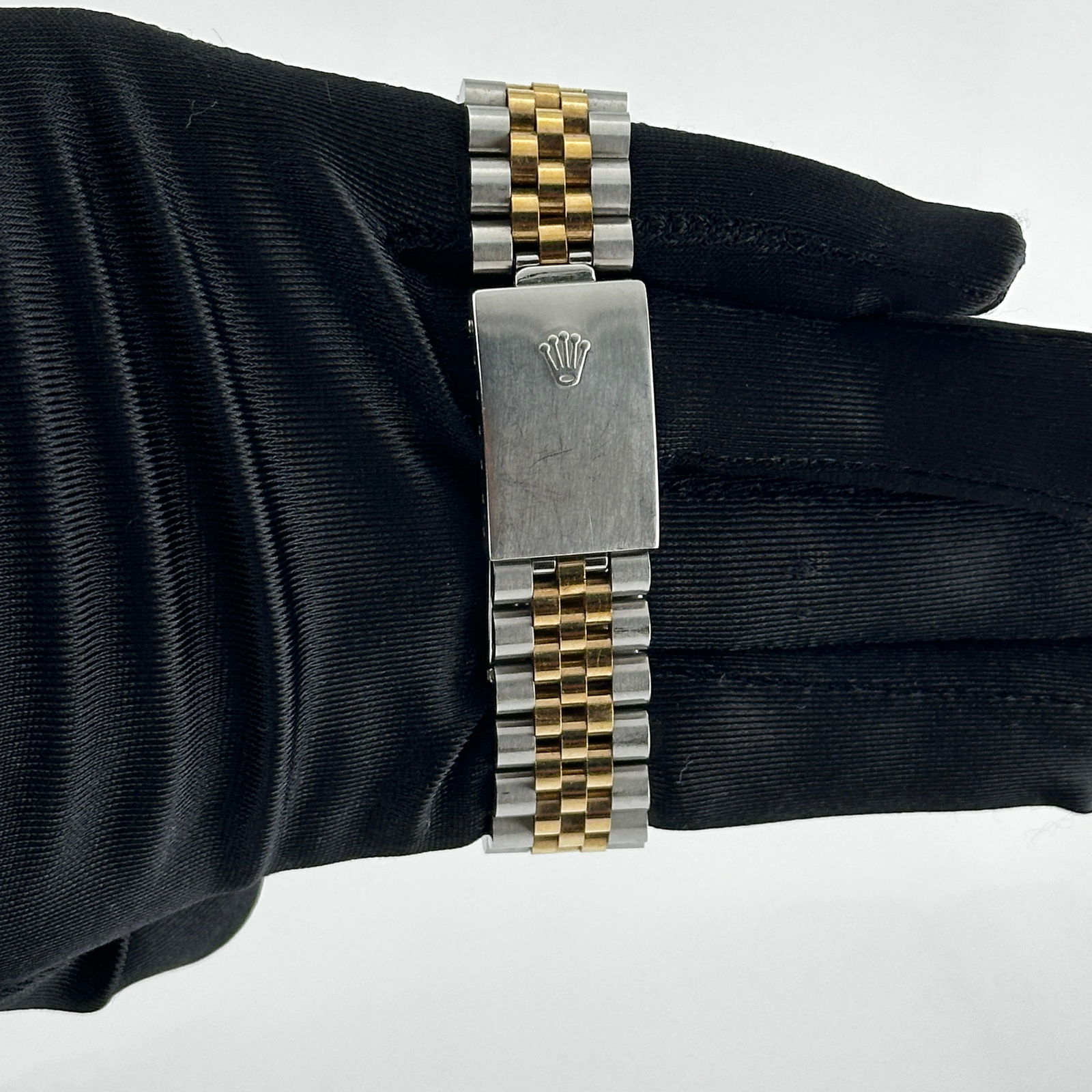 Custom Black Diamond Dial Datejust 1603 on Aftermarket Jubilee Bracelet: Custom Black Diamond Dial Datejust 1603 on Aftermarket Jubilee Bracelet This Rolex Datejust features an aftermarket black diamond dial and an aftermarket Jubilee bracelet. The watch includes a pave pl