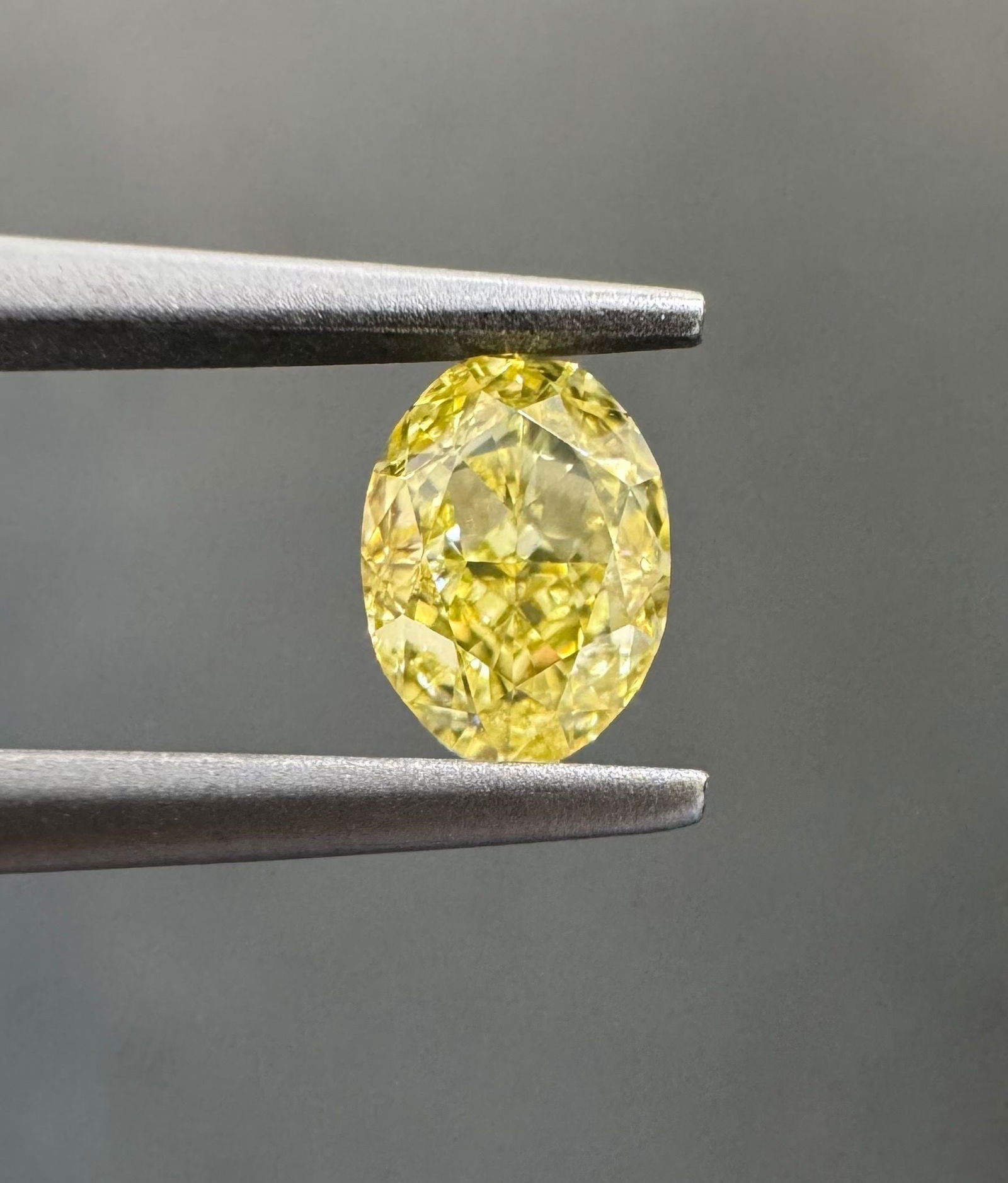 Loose Diamond - OVAL 0.51ct Fancy Intense Yellow VS2 (1 of 1)