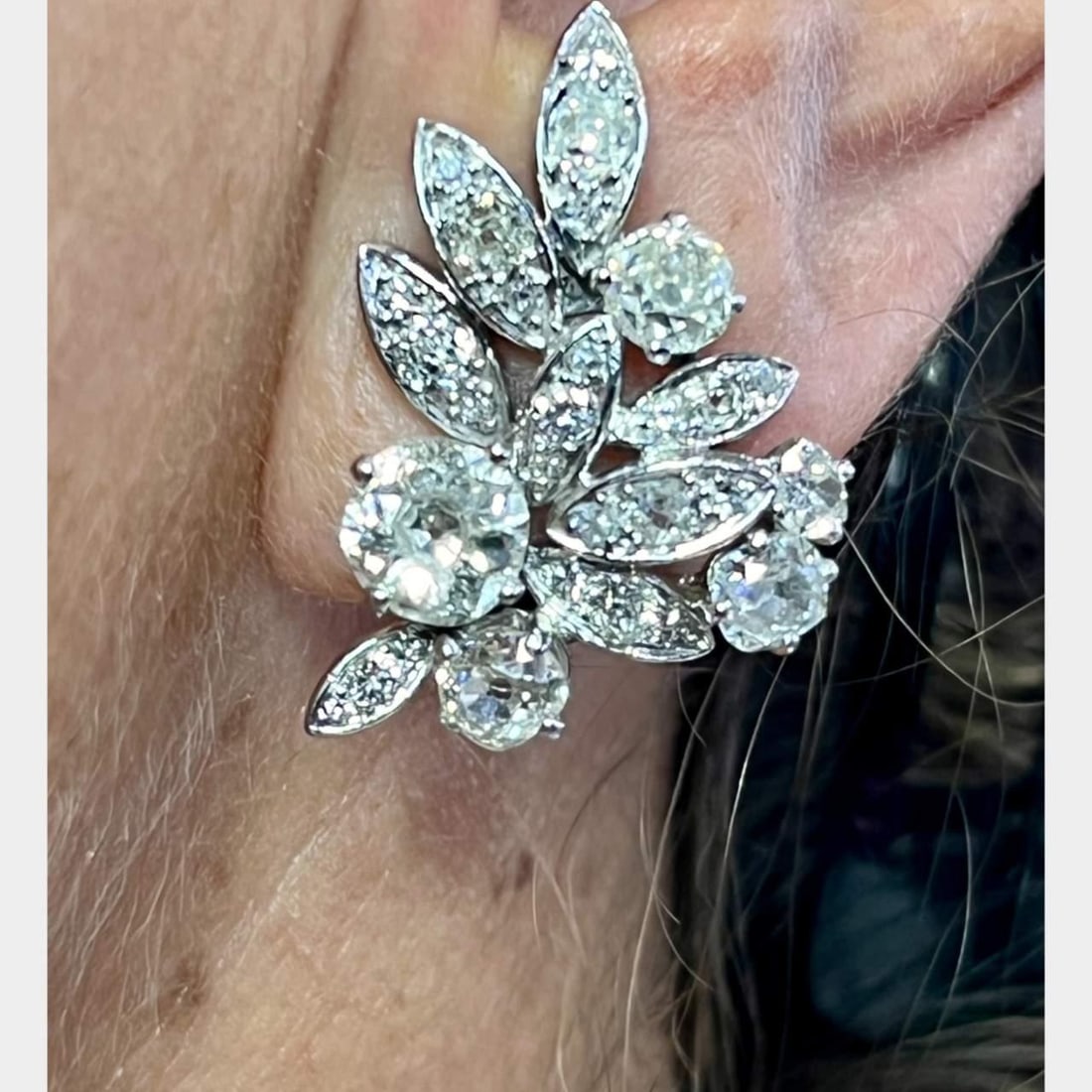 Antique Platinum Diamond Earrings 7.40 Ct F-J VS1-SI3: Antique Platinum Diamond Earrings 7.40 Ct F-J VS1-SI3 Discover these exquisite Antique Diamond Earrings, crafted in luxurious platinum. These stunning earrings feature two prominent diamonds weighing