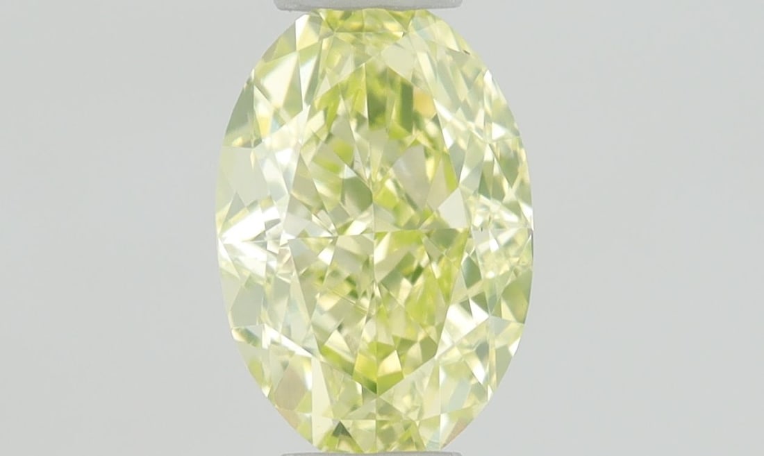 Loose Diamond - OVAL 0.4ct Fancy Greenish Yellow VS1: Loose Diamond - OVAL 0.4ct Fancy Greenish Yellow VS1 Source: Natural Shape: OVAL Carats: 0.4 Color: Fancy Greenish Yellow Certification: GIA Video: