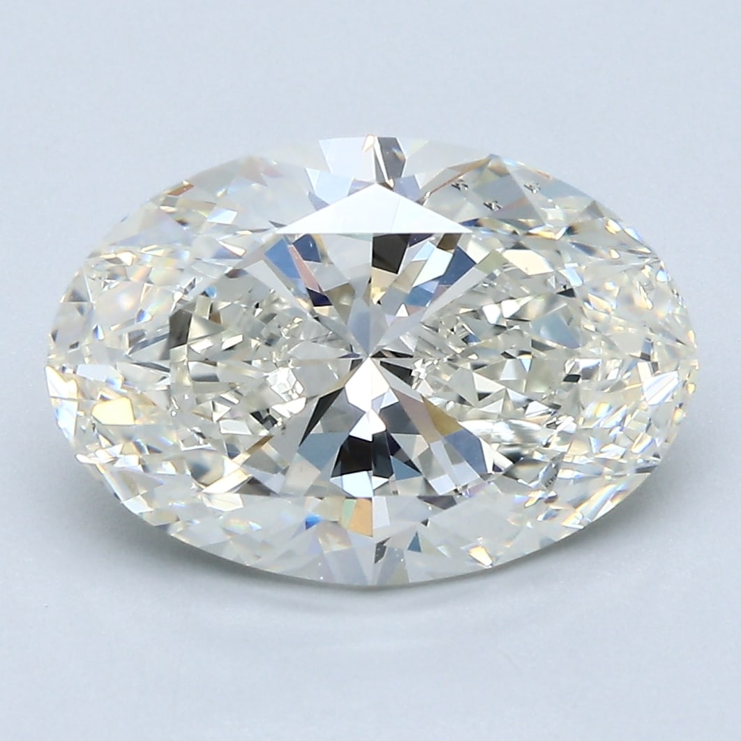 Loose Diamond - OVAL 4.21ct G VS2: Loose Diamond - OVAL 4.21ct G VS2 Source: Natural Mined Diamond Shape: OVAL Carats: 4.21 Color: G Clarity: VS2 Certification: GIA PLEASE NOTE: Framed, Large, or heavy items do not have shipping costs