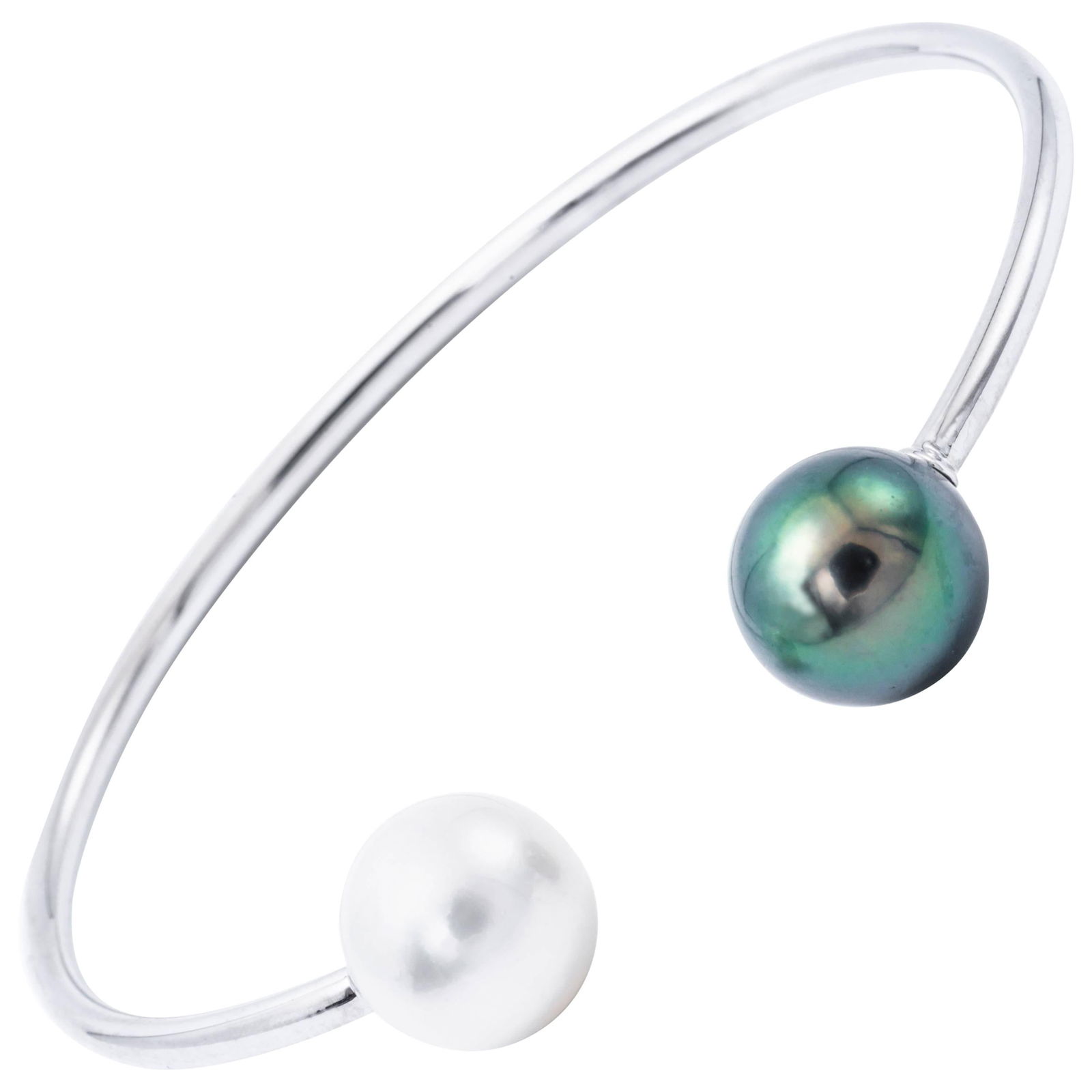 Harbor Diamonds 18K White Gold Bangle with South Sea and Tahitian Pearls: Harbor Diamonds 18K White Gold Bangle with South Sea and Tahitian Pearls This exquisite bangle bracelet is crafted from 18K white gold and features a stunning combination of South Sea and Tahitian pea