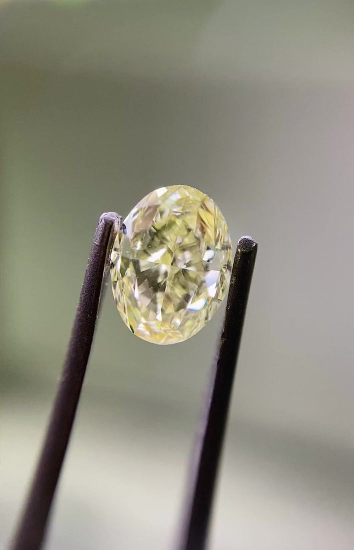 Loose Diamond - OVAL 1.0ct W-X SI2: Loose Diamond - OVAL 1.0ct W-X SI2 Source: Natural Shape: OVAL Carats: 1.0 Color: W-X Certification: GIA Video: