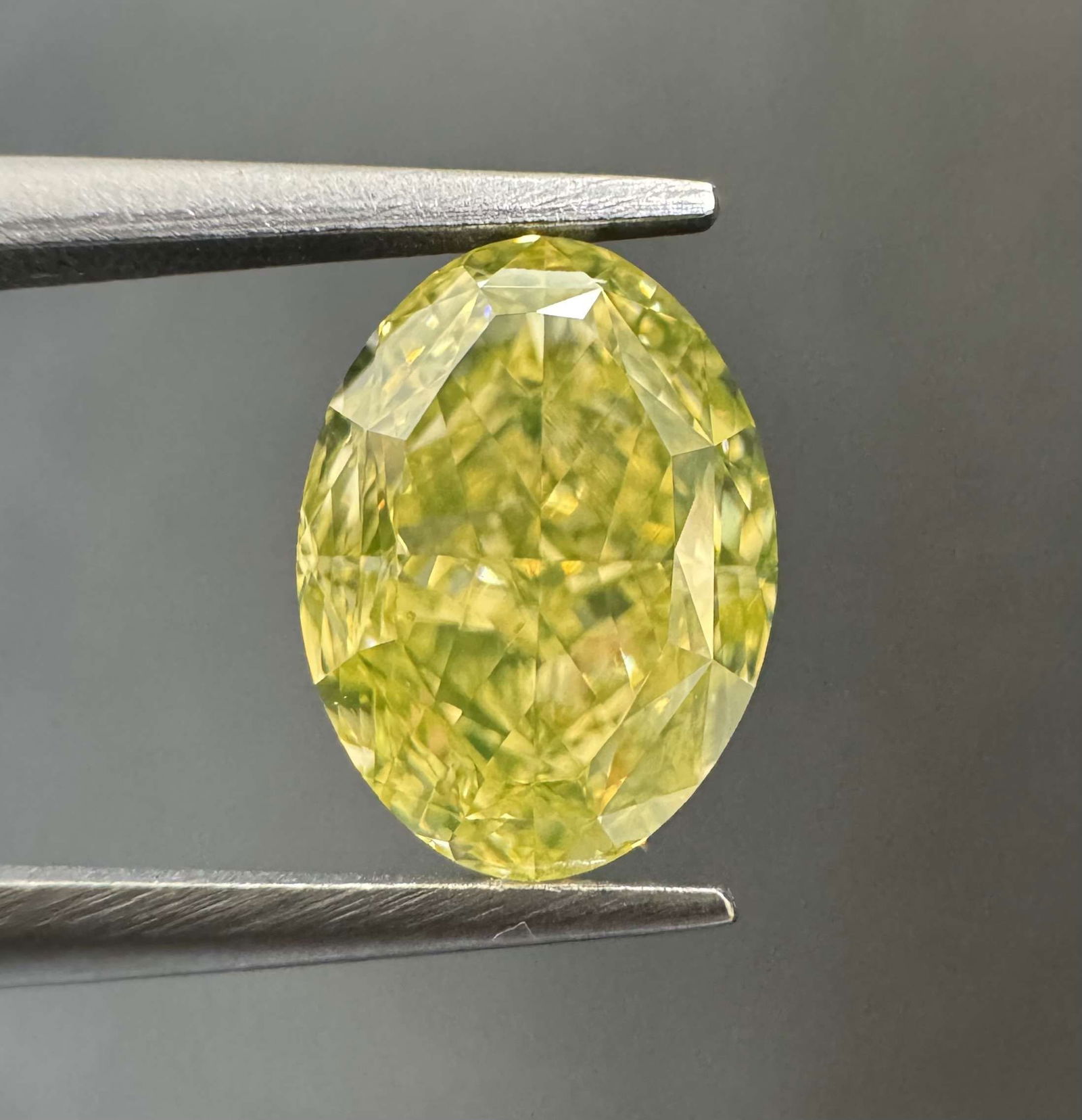 Loose Diamond - OVAL 2.03ct Yellow VVS1 (1 of 1)