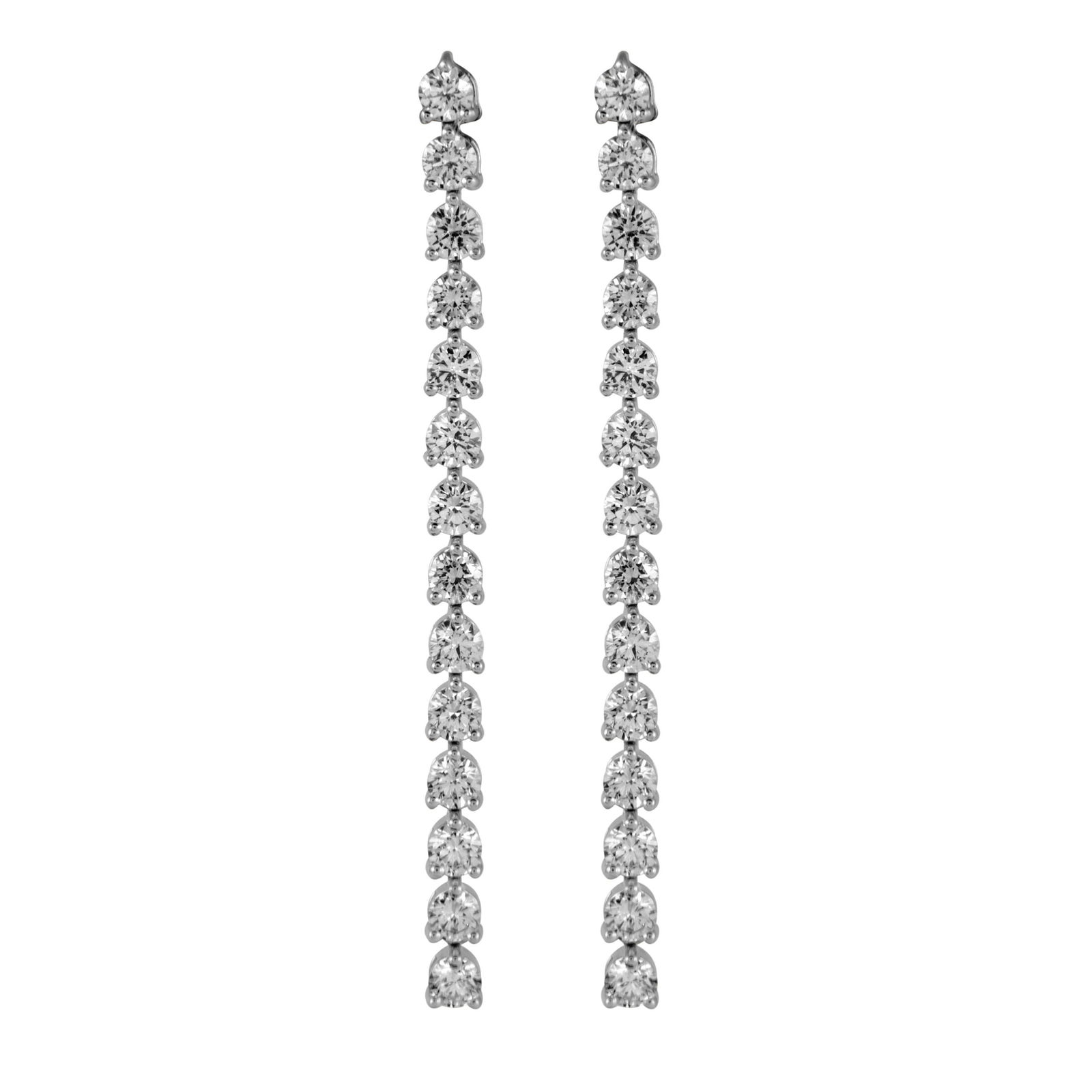 2.44ct Diamond Dangle Earrings in 18k White Gold: 2.44ct Diamond Dangle Earrings in 18k White Gold These exquisite dangle earrings feature 28 round brilliant diamonds totaling 2.44 carats, set in luxurious 18k white gold. The diamonds are approximate
