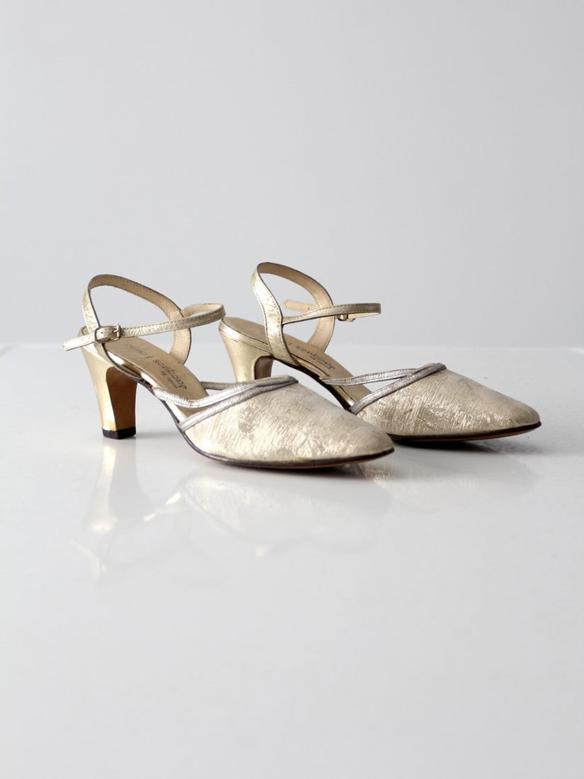 Vintage 1950s Jacques Levine Gold Slipper Heels 7.5 (1 of 9)