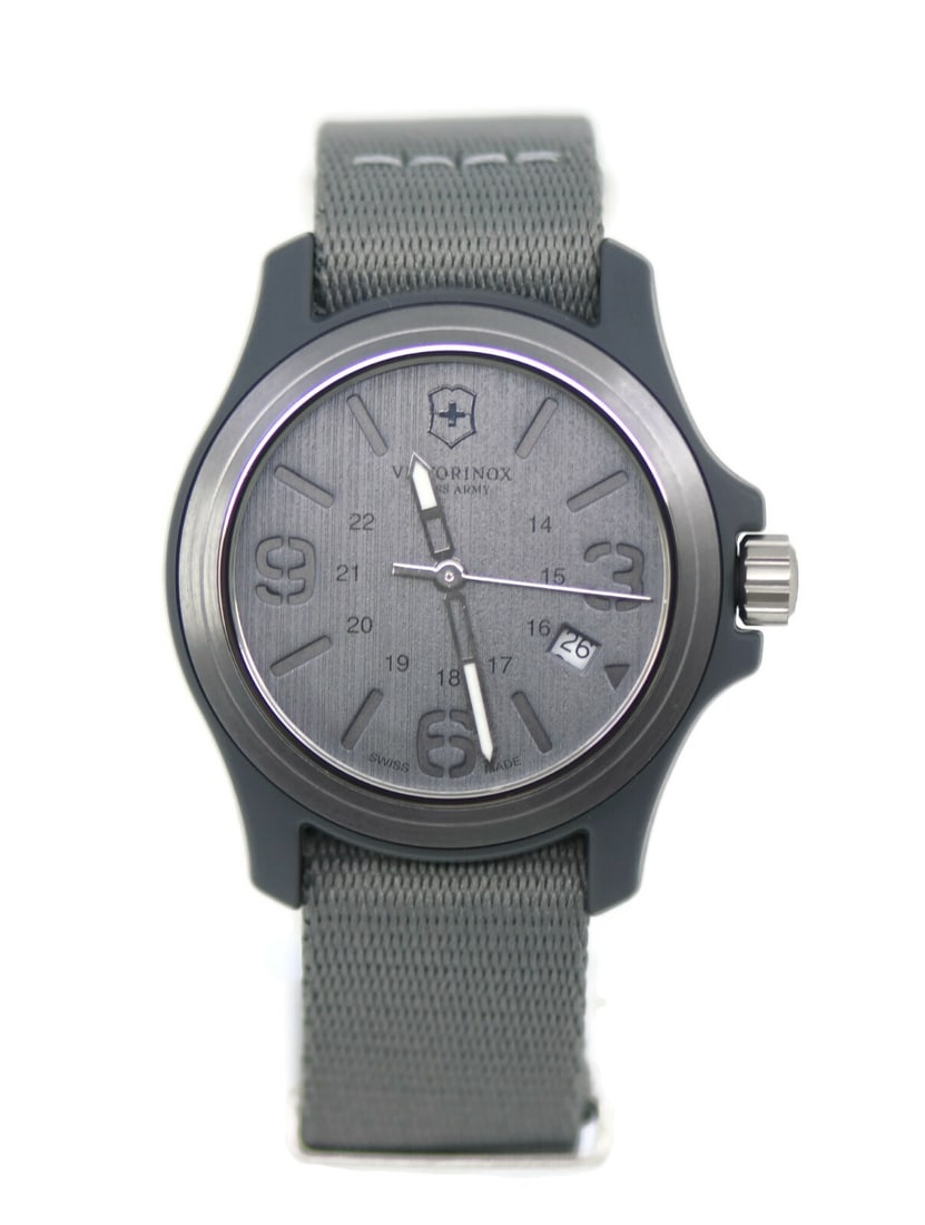 Victorinox Swiss Army Grey Quartz Watch 241515 with Box and Papers: Victorinox Swiss Army Grey Quartz Watch 241515 with Box and Papers Introducing the Victorinox Swiss Army Grey Watch 241515, a sophisticated wristwatch designed for those who appreciate precision and s