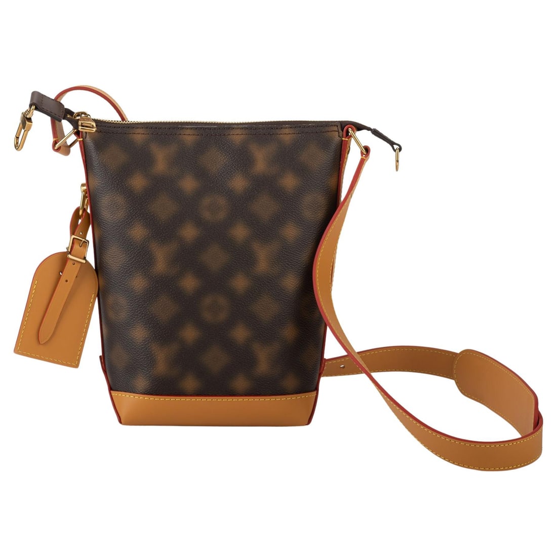 Louis Vuitton BNIB Homme Defile Hobo Cruiser Unisex Bag: Louis Vuitton BNIB Homme Defile Hobo Cruiser Unisex Bag Introducing the Louis Vuitton BNIB Homme Defile' Hobo Cruiser, a stylish unisex bag that embodies the elegance of the Autumn/Winter 2022 collect