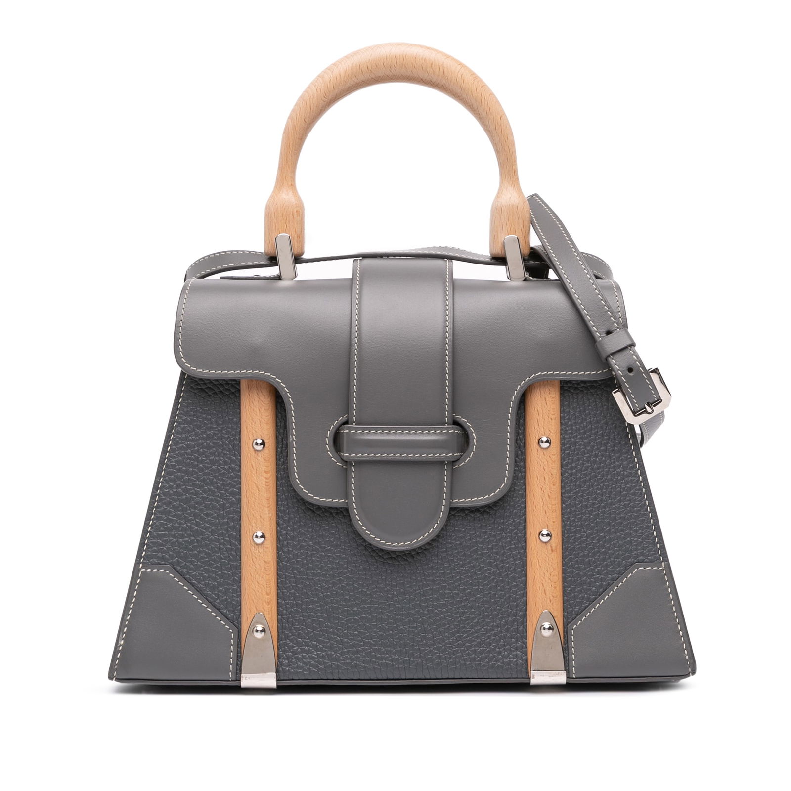 Goyard Leather Saigon MM Bag with Wooden Handle: Goyard Leather Saigon MM Bag with Wooden Handle Introducing the Goyard Leather Saigon Structured MM, a sophisticated bag that combines elegance and functionality. This stylish piece features a luxurio