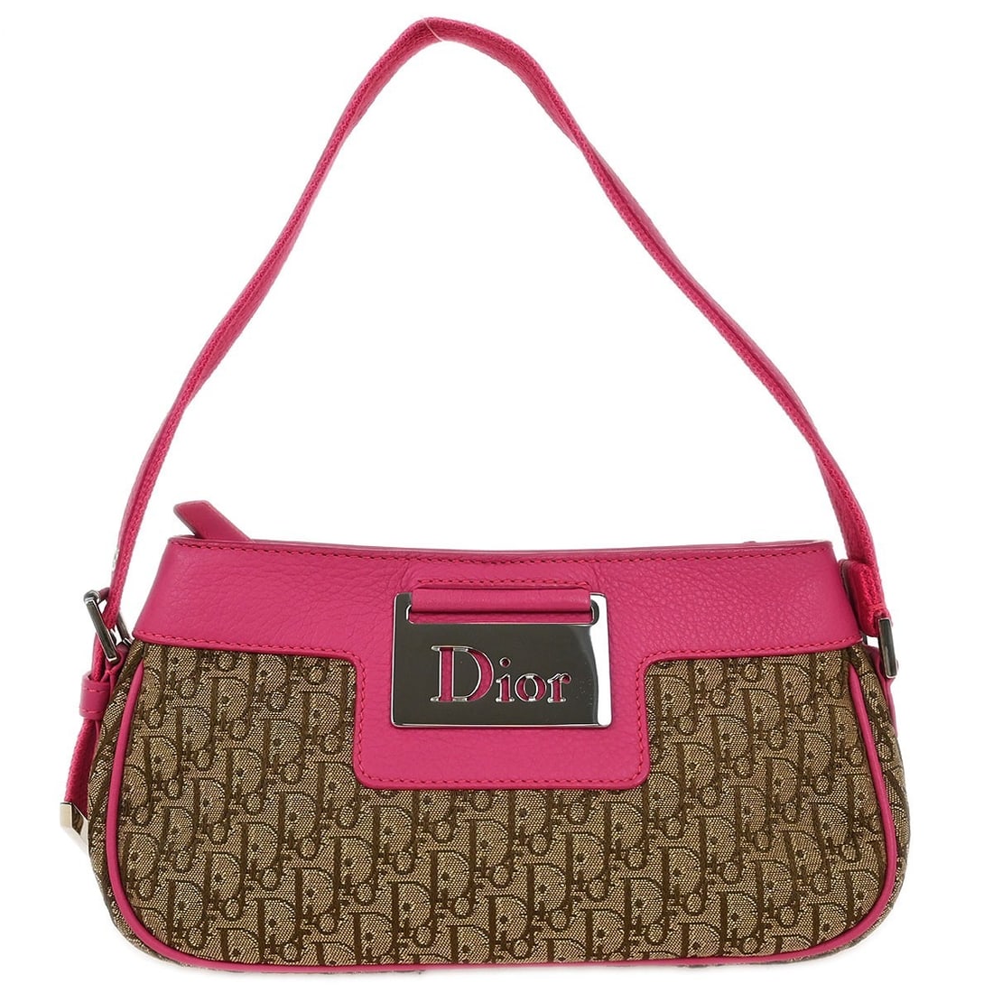 Dior Beige Trotter Handbag CM0095 with Silver Hardware: Dior Beige Trotter Handbag CM0095 with Silver Hardware This elegant Christian Dior Beige Trotter Handbag is the perfect accessory for casual occasions. Crafted from high-quality canvas leather, it fea