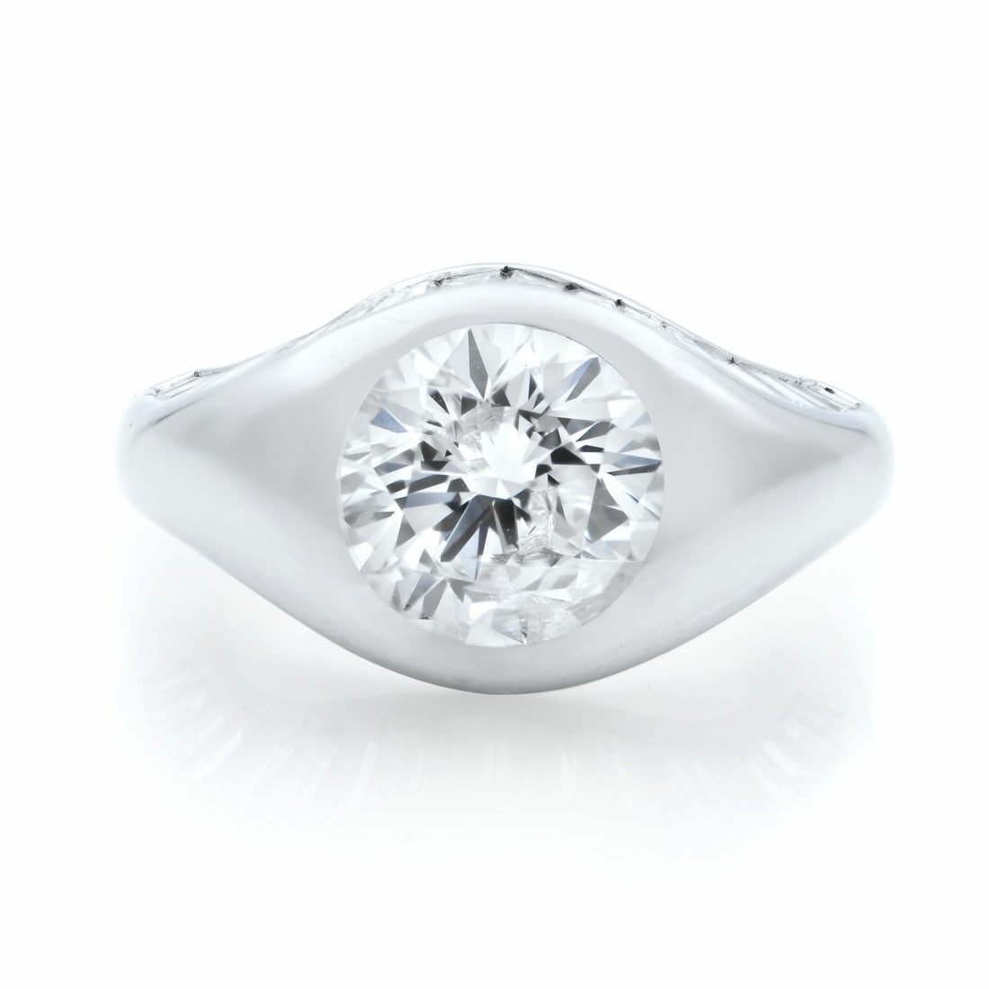 Rachel Koen Platinum Diamond Ring 4.28 ctw Baguette Cut Size 5: Rachel Koen Platinum Diamond Ring 4.28 ctw Baguette Cut Size 5 This exquisite platinum ring features a stunning design that combines elegance and sparkle. It is set with 2.06 carats of baguette-cut di