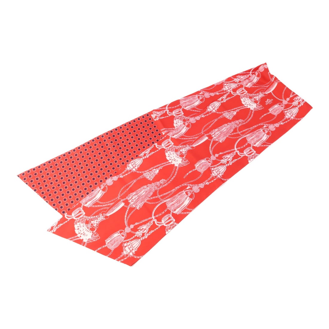 HERMES Maxi Twilly Silk Scarf Red White France: HERMES Maxi Twilly Silk Scarf Red White France Elevate your accessory collection with this exquisite HERMES Maxi Twilly Scarf, expertly crafted from luxurious silk. Featuring a striking combination of