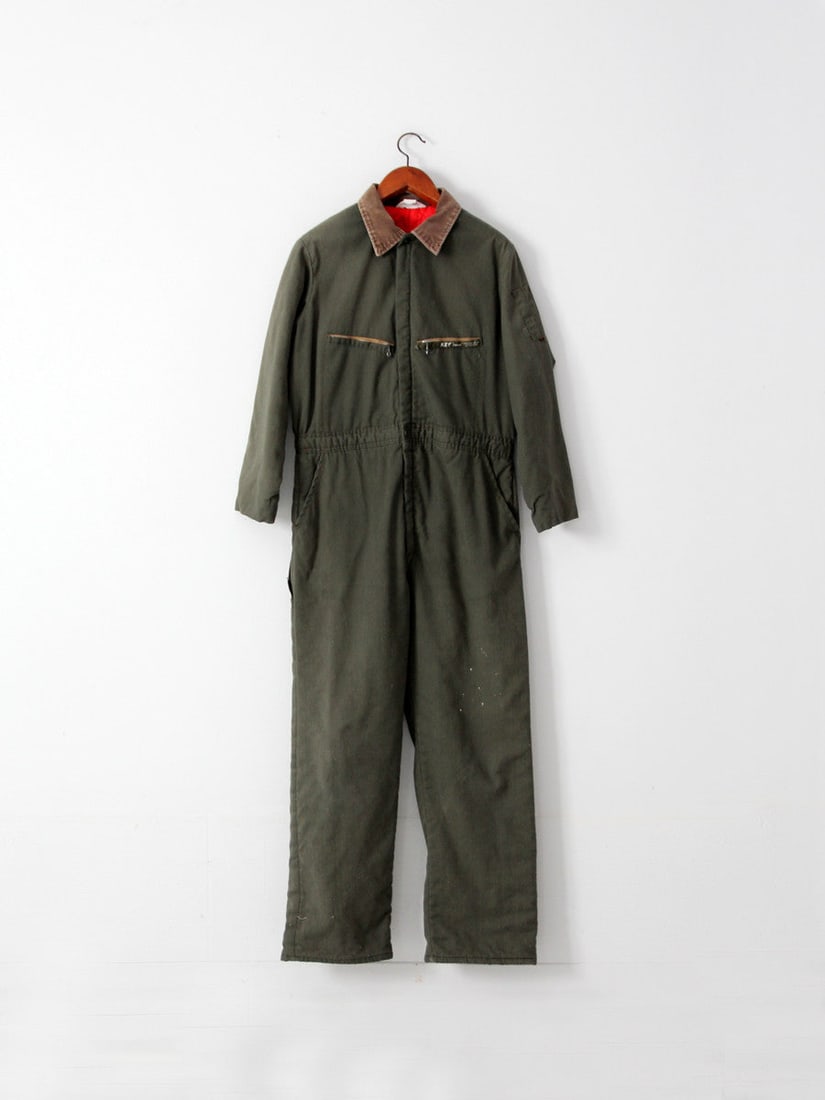 Key Imperial Vintage Olive Green Coveralls with Red Lining: Key Imperial Vintage Olive Green Coveralls with Red Lining Discover the charm of vintage workwear with these Key Imperial coveralls, known as the "Aristocrat of Workwear." Crafted from durable olive g