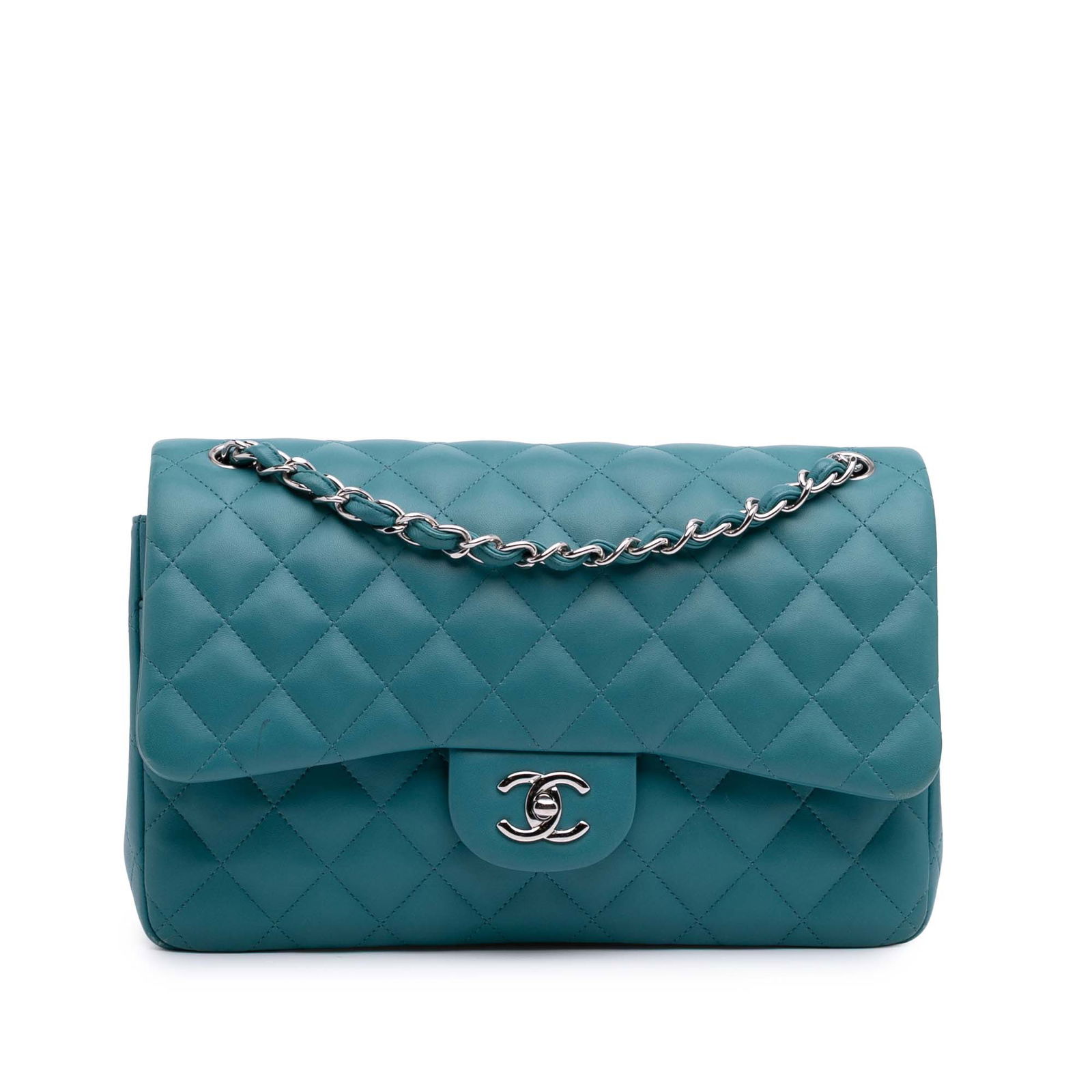 Chanel Jumbo Classic Blue Lambskin Double Flap Shoulder Bag: Chanel Jumbo Classic Blue Lambskin Double Flap Shoulder Bag This Chanel Jumbo Classic Lambskin Double Flap shoulder bag is a stunning piece crafted from luxurious quilted lambskin leather. It features
