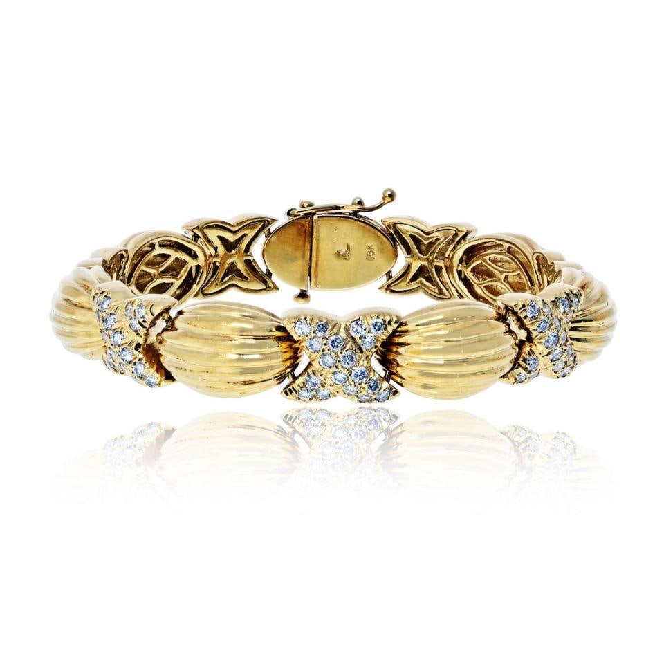 Elegant 18K Yellow Gold Bracelet with 1.6 Carats Diamonds (1 of 5)