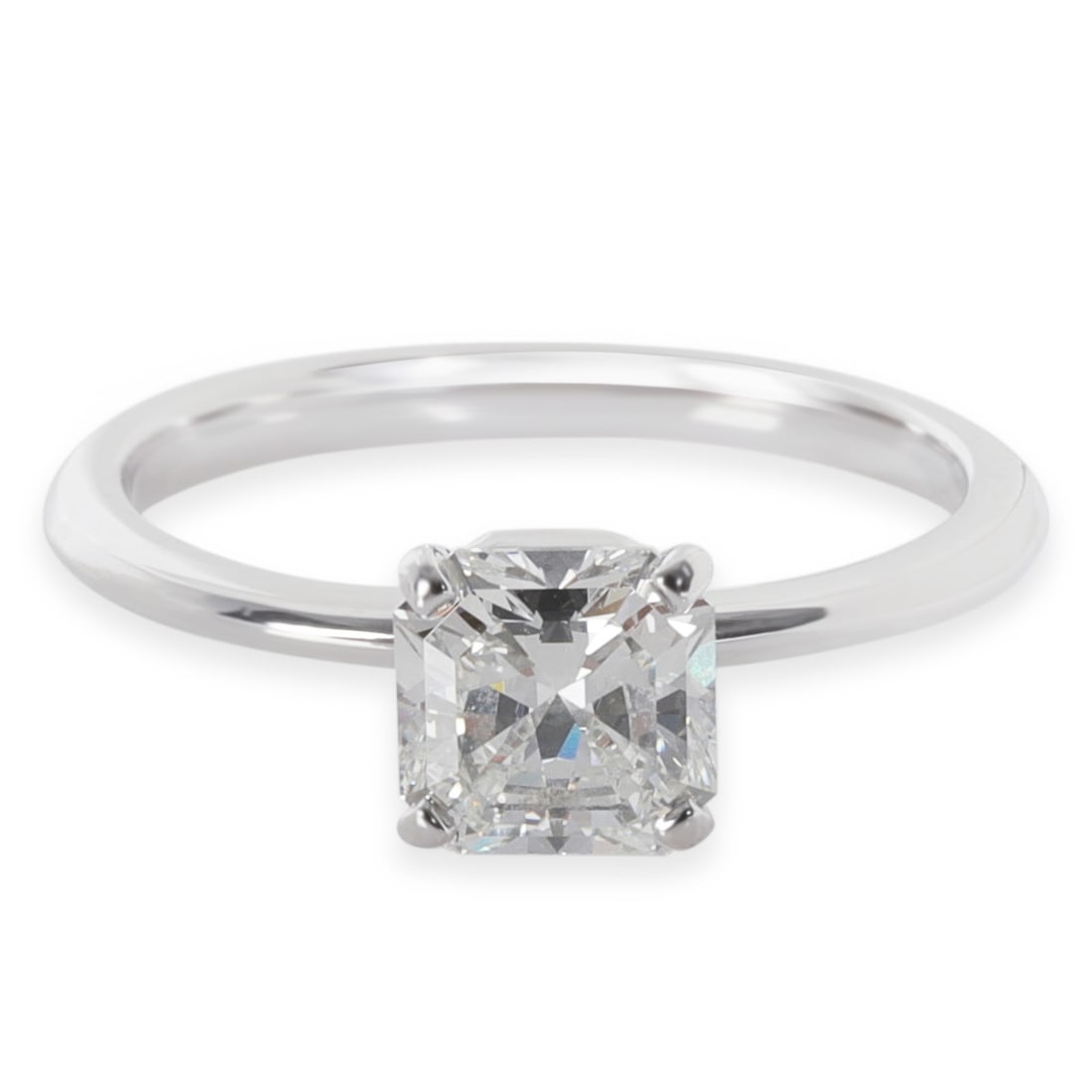 Tiffany & Co. 0.78 ct True Solitaire Platinum Engagement Ring (1 of 6)