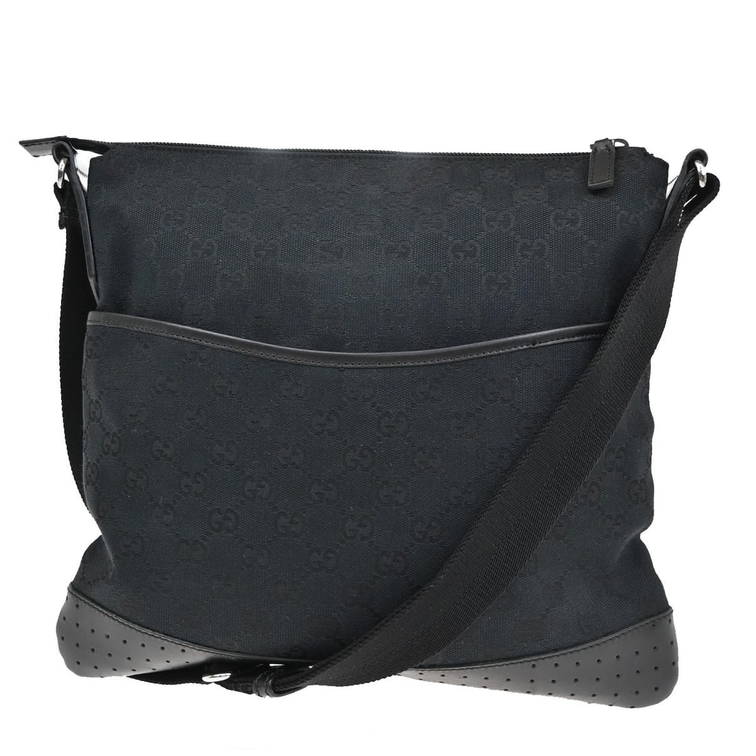 Black Gucci Shoulder Messenger Bag with Zip Closure: Black Gucci Shoulder Messenger Bag with Zip Closure This pre-owned Gucci Zip Messenger Bag features a black exterior and is designed as a shoulder bag for women. It is in very good condition with some