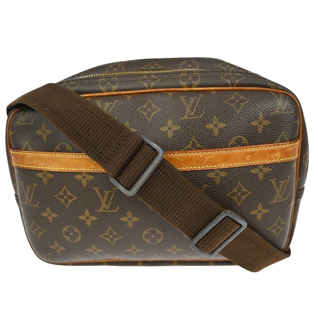 Louis Vuitton Reporter PM Monogram Shoulder Bag M45254: Louis Vuitton Reporter PM Monogram Shoulder Bag M45254 This vintage Louis Vuitton Reporter PM shoulder bag showcases the iconic Monogram pattern, making it a stylish accessory for casual occasions. Th