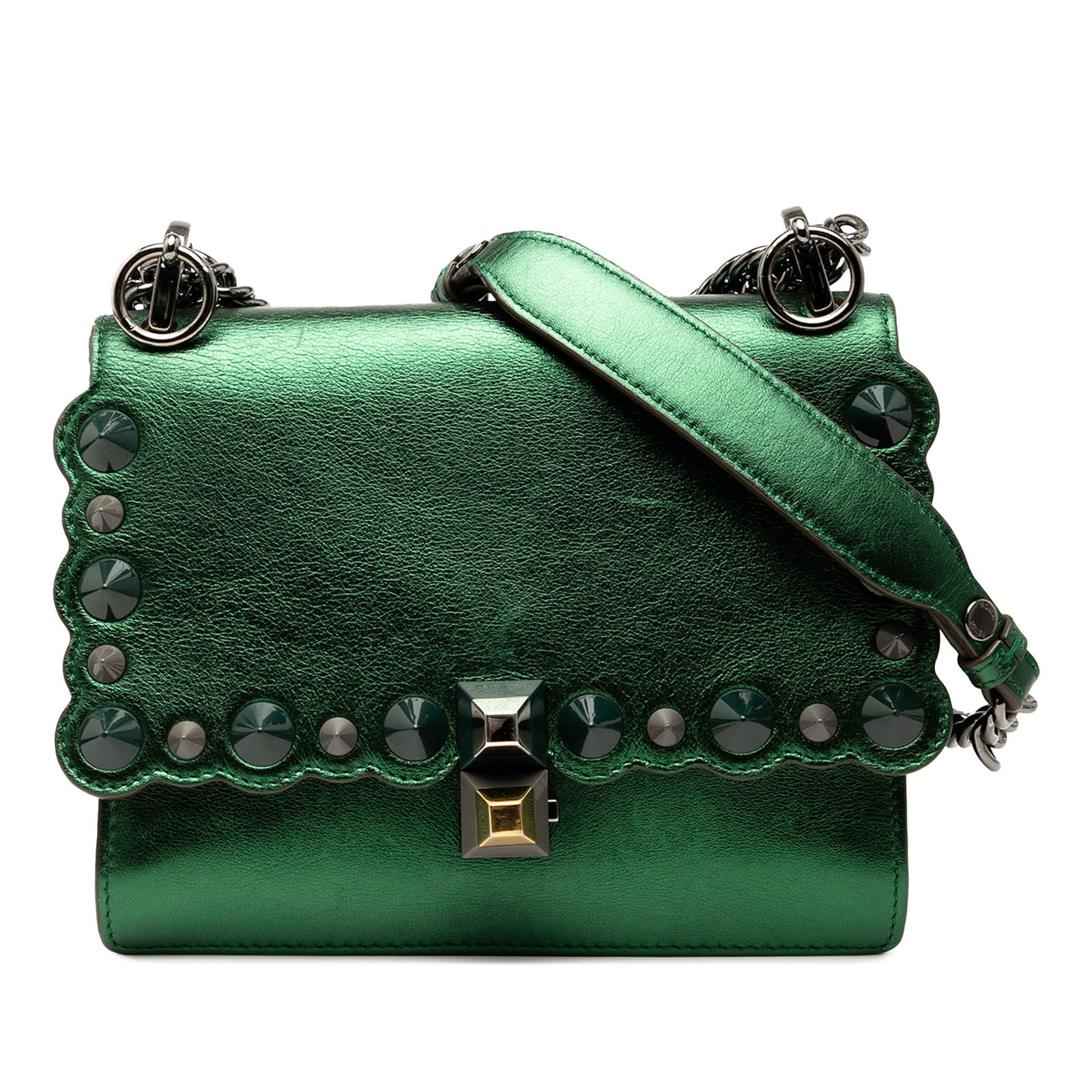Fendi Small Leather Kan I Crossbody Bag Green Italy: Fendi Small Leather Kan I Crossbody Bag Green Italy Introducing the Fendi Small Leather Scalloped Kan I Crossbody, an elegant accessory crafted in Italy. This chic bag is designed with a luxurious lea