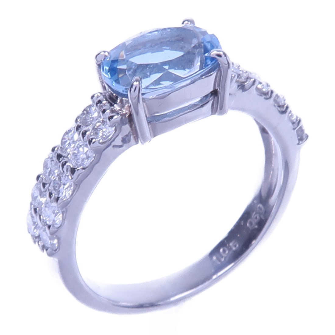 Aquamarine Diamond Ring in PT900 Platinum Size 5.25 (1 of 10)