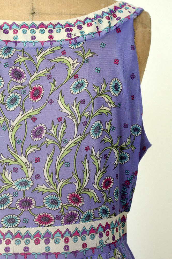1960s Emilio Pucci Floral Nightgown by Form Fit Rogers: 1960s Emilio Pucci Floral Nightgown by Form Fit Rogers Discover a stunning piece of vintage fashion with this 1960s Emilio Pucci for Form Fit Rogers nightgown. The delicate lilac nylon fabric showcase