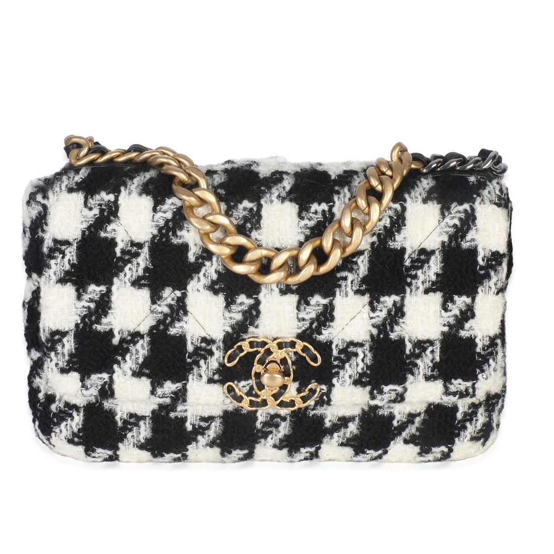 Chanel Small 19 Flap Bag Black White Tweed with Authenticity Card: Chanel Small 19 Flap Bag Black White Tweed with Authenticity Card This exquisite Chanel Small 19 Flap Bag is crafted from a luxurious black and white tweed, offering a sophisticated look perfect for a