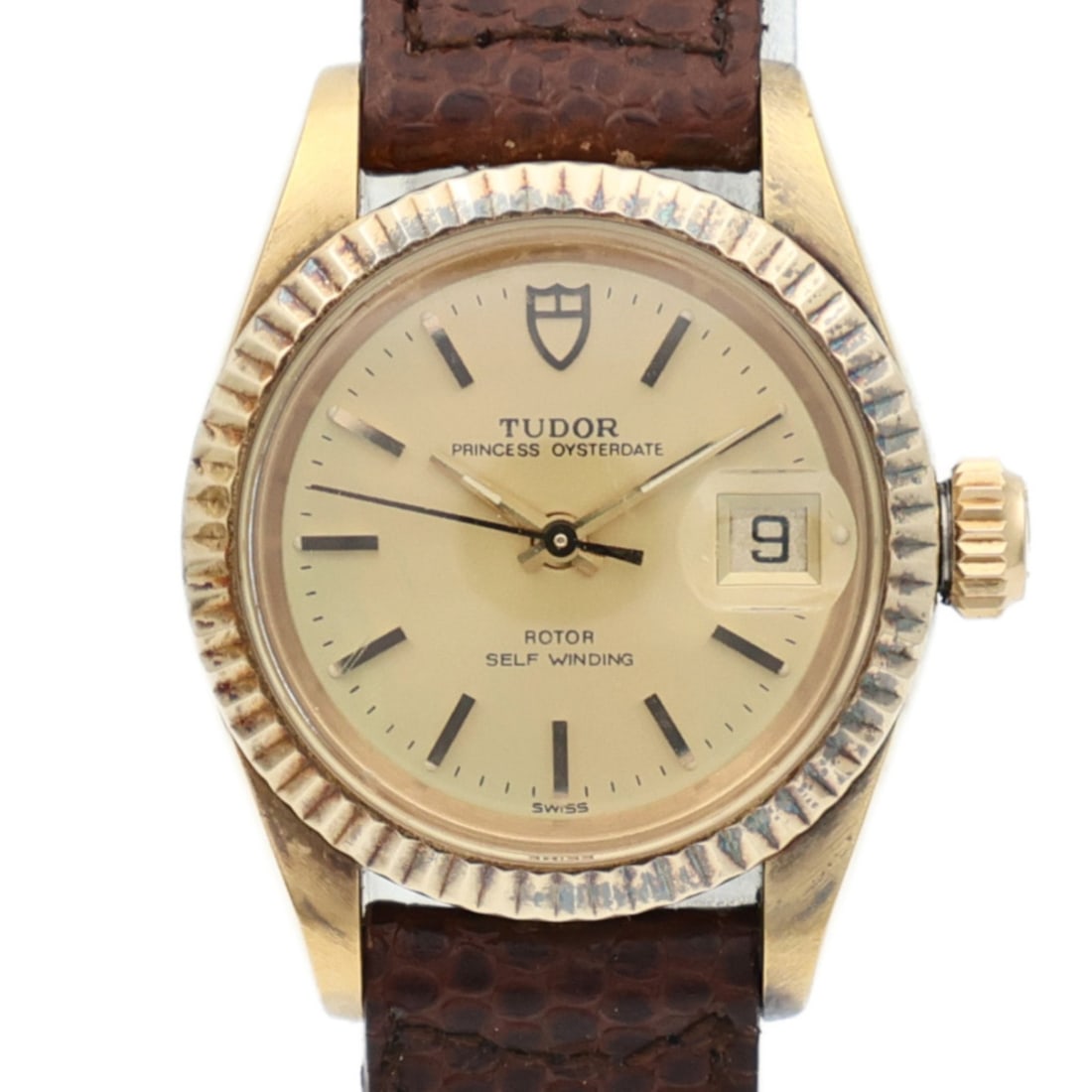 TUDOR Princess Oysterdate 92411N 18K Gold Hand-Wound Wristwatch: TUDOR Princess Oysterdate 92411N 18K Gold Hand-Wound Wristwatch This exquisite TUDOR Princess Oysterdate wristwatch showcases a stunning blend of luxury and craftsmanship. Made from K18 yellow gold, b