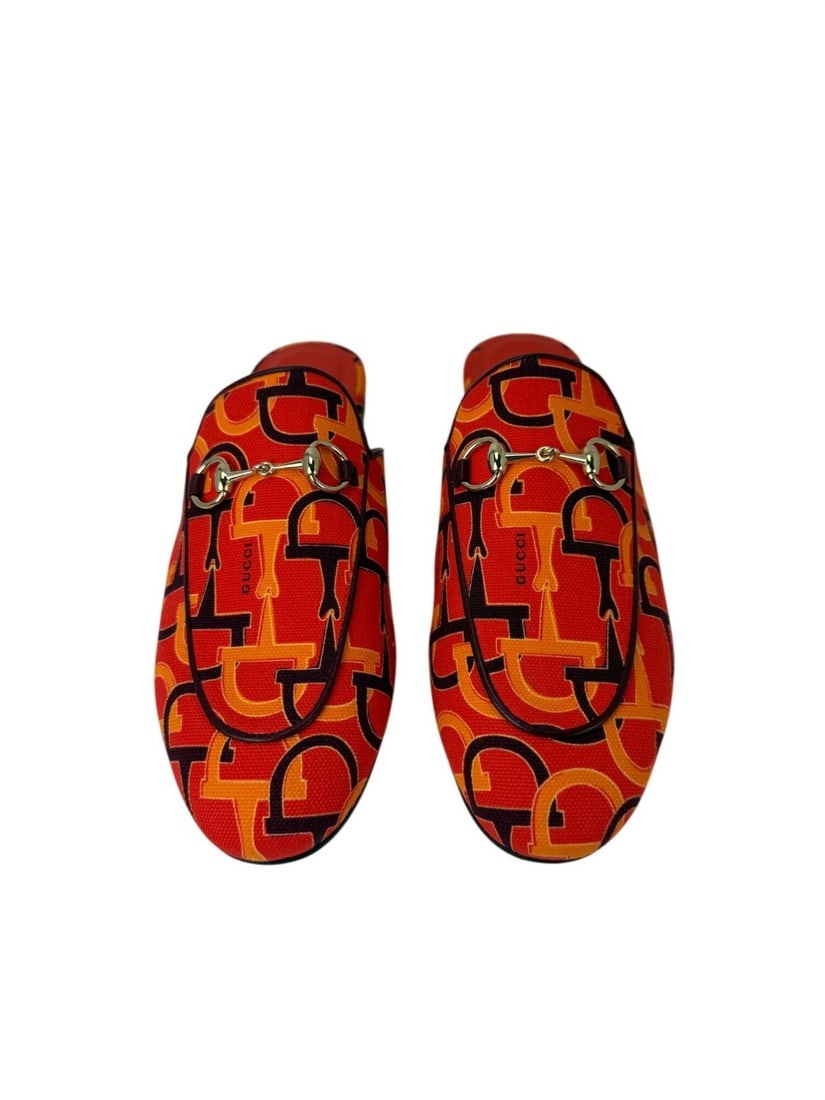 Princetown Print Loafer Slides in Multicolor Leather Canvas Size 7.5: Princetown Print Loafer Slides in Multicolor Leather Canvas Size 7.5 These Gucci Princetown Horsebit Print Loafer Mules feature a round toe and a slip-on design, combining classic style with modern co