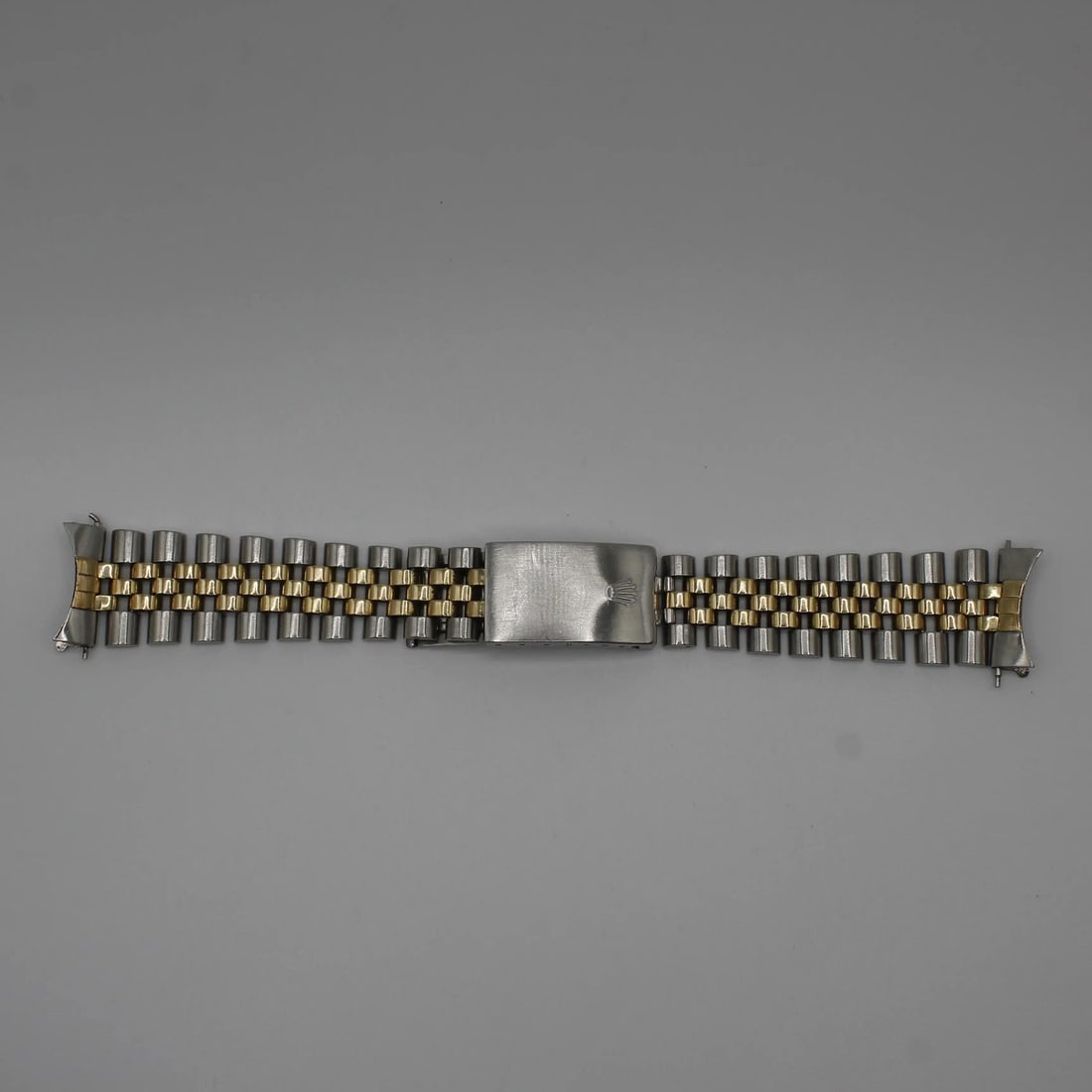 Rolex Jubilee Bracelet 62523H14 Stainless Steel Yellow Gold 1980: Rolex Jubilee Bracelet 62523H14 Stainless Steel Yellow Gold 1980 This exquisite Rolex Jubilee bracelet is a perfect addition for any luxury wristwatch enthusiast. Crafted from a combination of stainle