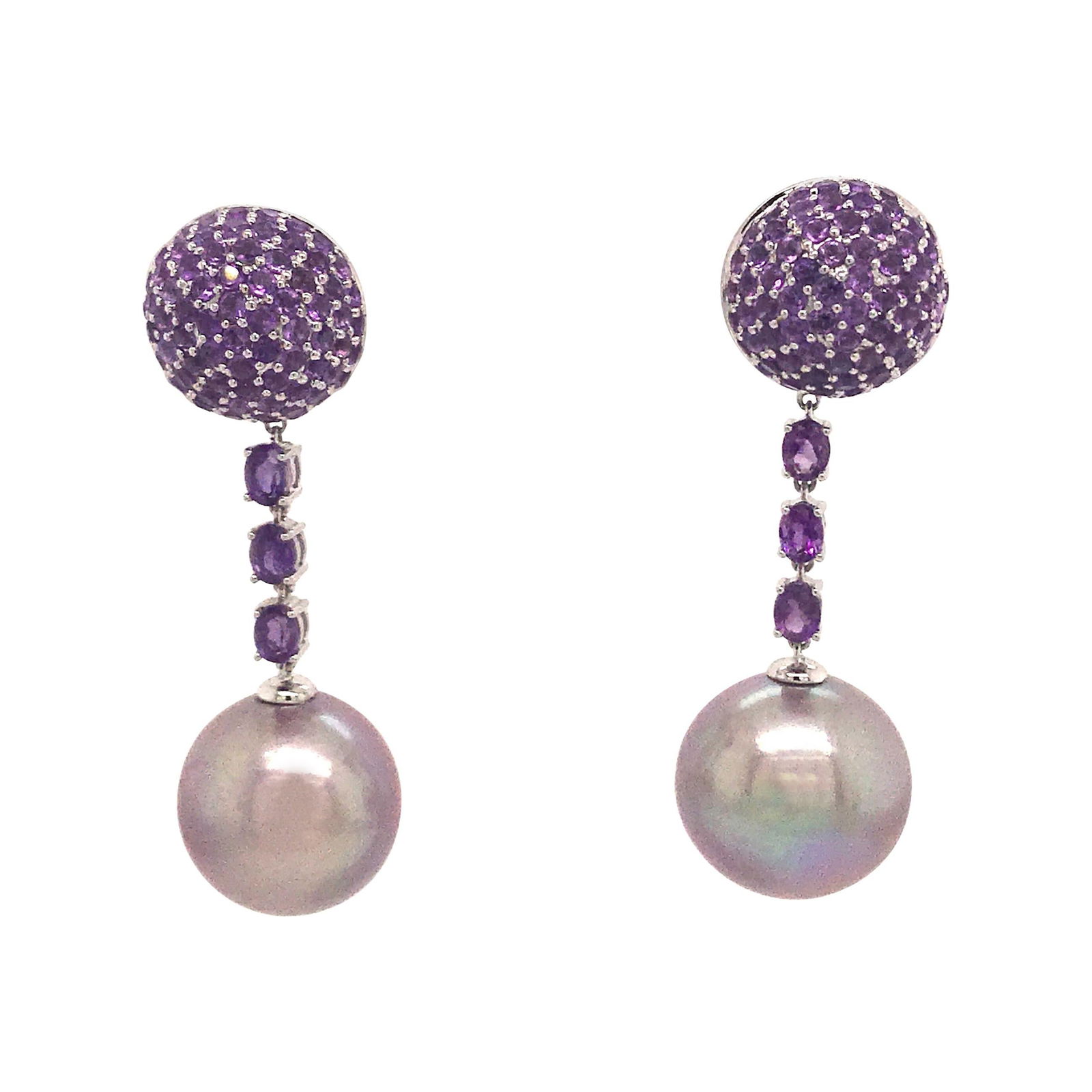 Harbor Diamonds 18K White Gold Amethyst Pearl Drop Earrings 3.22 Carat: Harbor Diamonds 18K White Gold Amethyst Pearl Drop Earrings 3.22 Carat Elevate your jewelry collection with these stunning drop earrings crafted in 18K white gold. Each earring features two exquisite