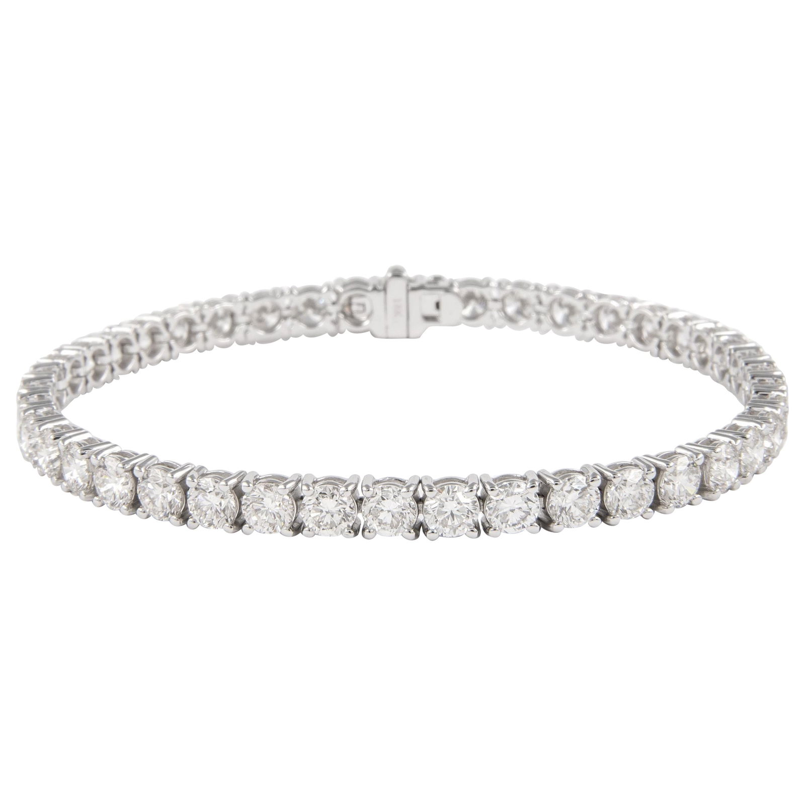 9.74ct Diamond Tennis Bracelet 18k White Gold GIA Appraised: 9.74ct Diamond Tennis Bracelet 18k White Gold GIA Appraised Indulge in luxury with this exquisite 9.74ct Diamond Tennis Bracelet, crafted in 18k white gold. This contemporary piece features 42 round b