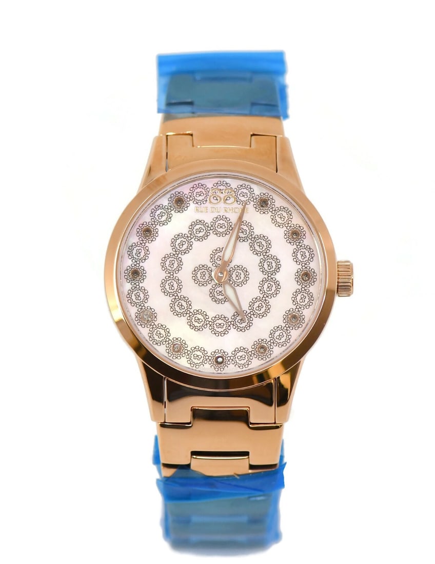 88 Rue Du Rhone Two Tone Stainless Steel Quartz Watch 87WA153202: 88 Rue Du Rhone Two Tone Stainless Steel Quartz Watch 87WA153202 Explore the elegance of the Rue Du Rhone Two Tone Stainless Steel Watch, model 87WA153202. This sophisticated wristwatch features a dur