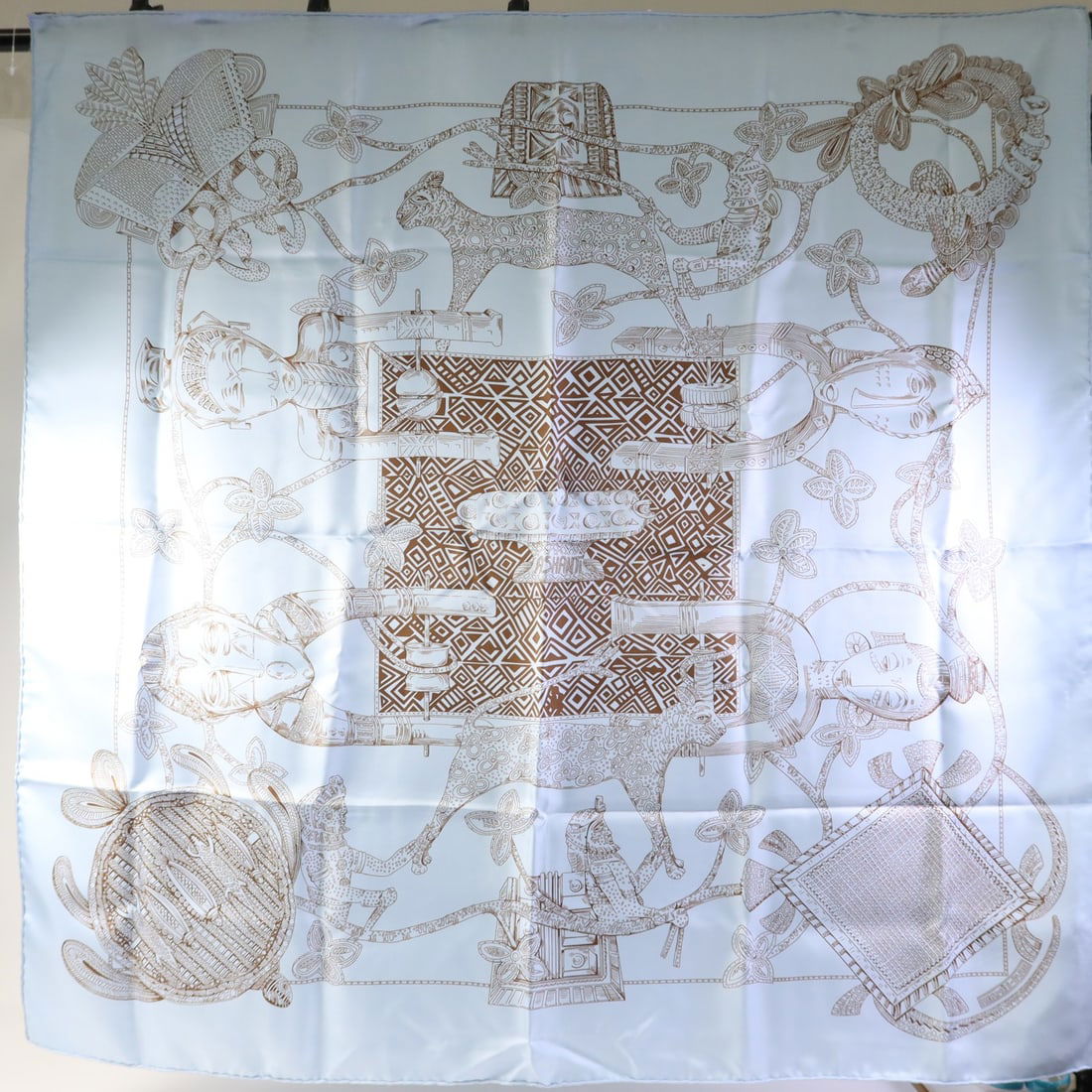 HERMES Blue Silk Scarf Made in France (1 of 10)