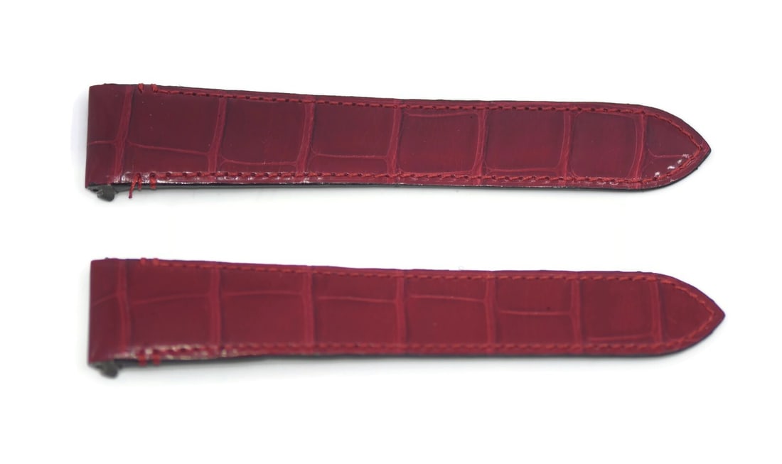 Cartier Santos Authentic Red Leather Watch Strap 21mm: Cartier Santos Authentic Red Leather Watch Strap 21mm Elevate your timepiece with this striking Cartier Santos Red Leather Strap. Designed for the Cartier Santos wristwatch, this band features a vibra