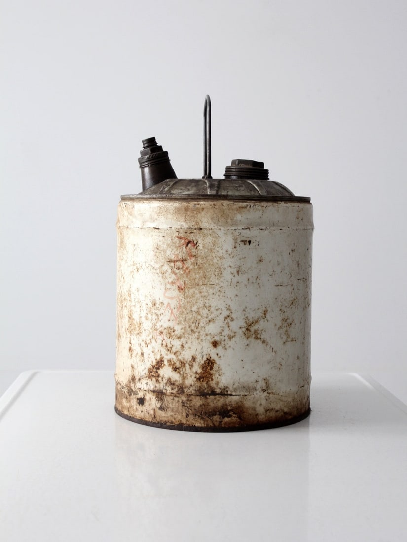 Sunfleet Vintage 5 Gallon Motor Oil Can with Spout and Handle (1 of 6)