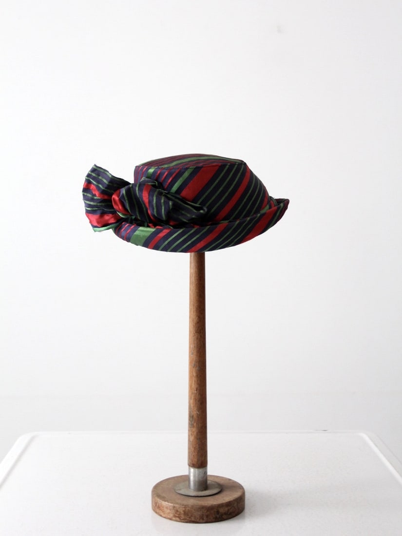 1950s Vintage Satin Derby Hat with Bow Navy Red Green Stripes (1 of 7)
