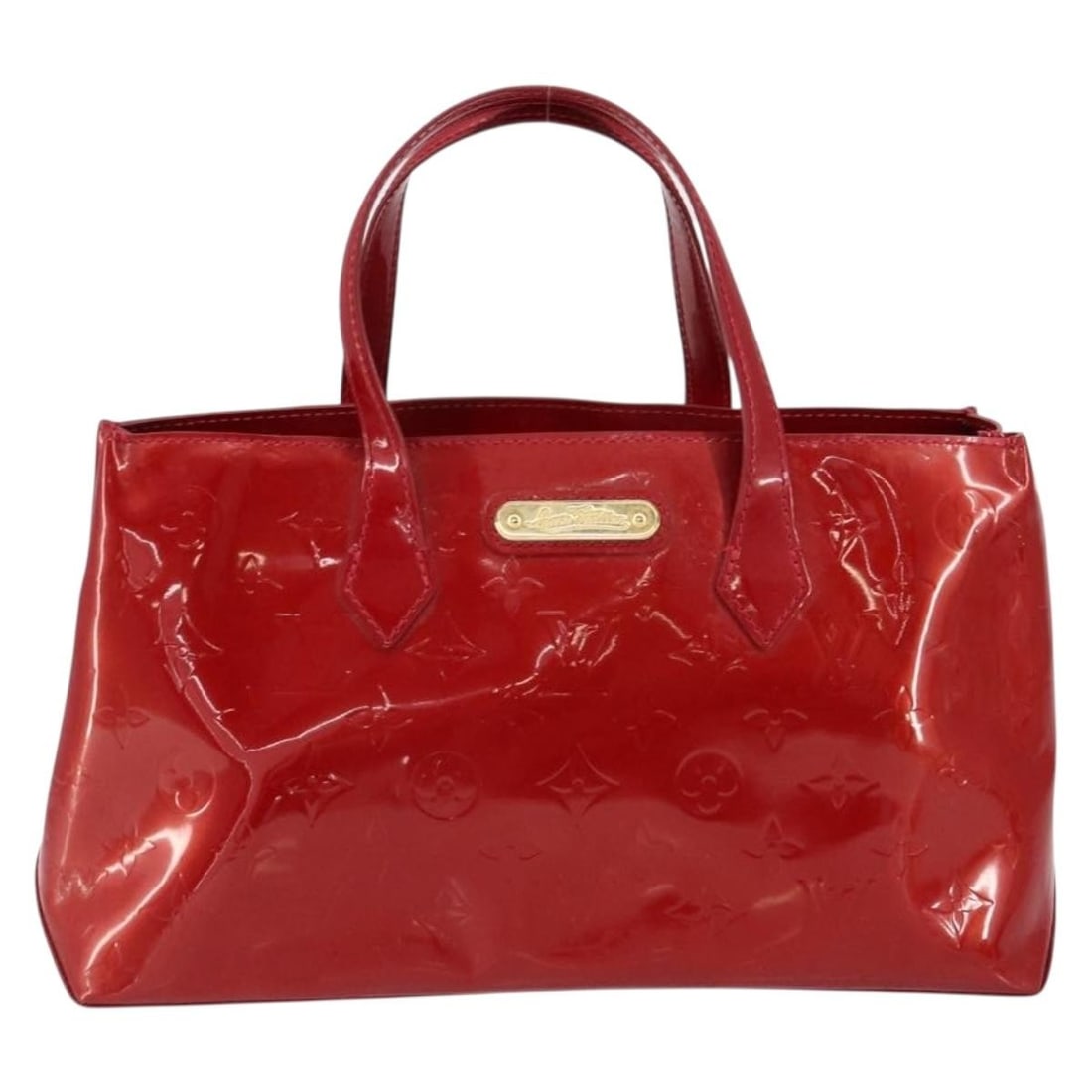 Wilshire PM Monogram Vernis Red Handbag by Louis Vuitton: Wilshire PM Monogram Vernis Red Handbag by Louis Vuitton This pre-owned Louis Vuitton Monogram Vernis Wilshire PM handbag in Pomme D'amour features a glossy red finish and is designed for women. The b