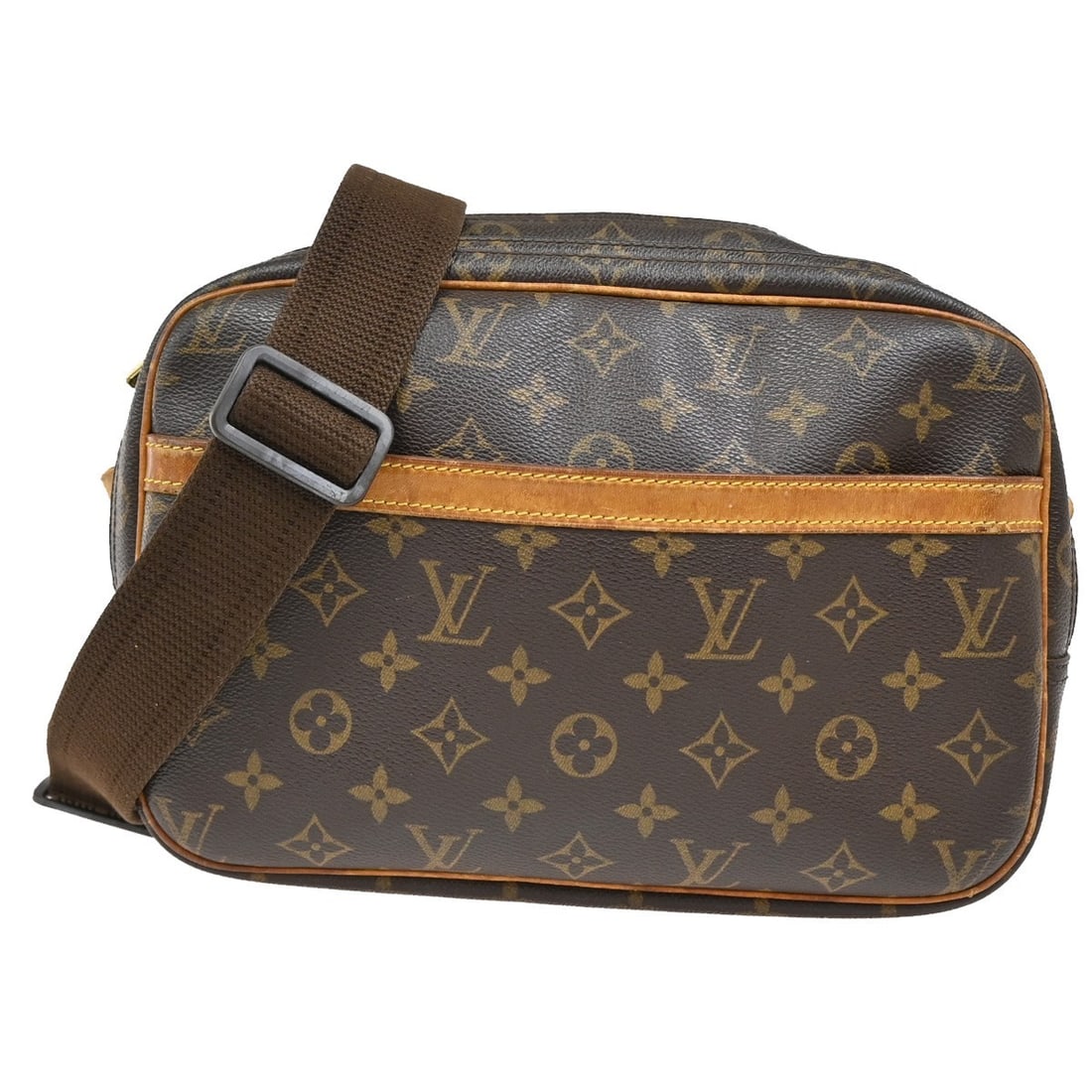 Louis Vuitton Shoulder Bag Reporter Style in Brown: Louis Vuitton Shoulder Bag Reporter Style in Brown This Louis Vuitton Reporter shoulder bag is pre-owned and in good condition, showing noticeable signs of use such as scuffs, dirt, and a slight tear