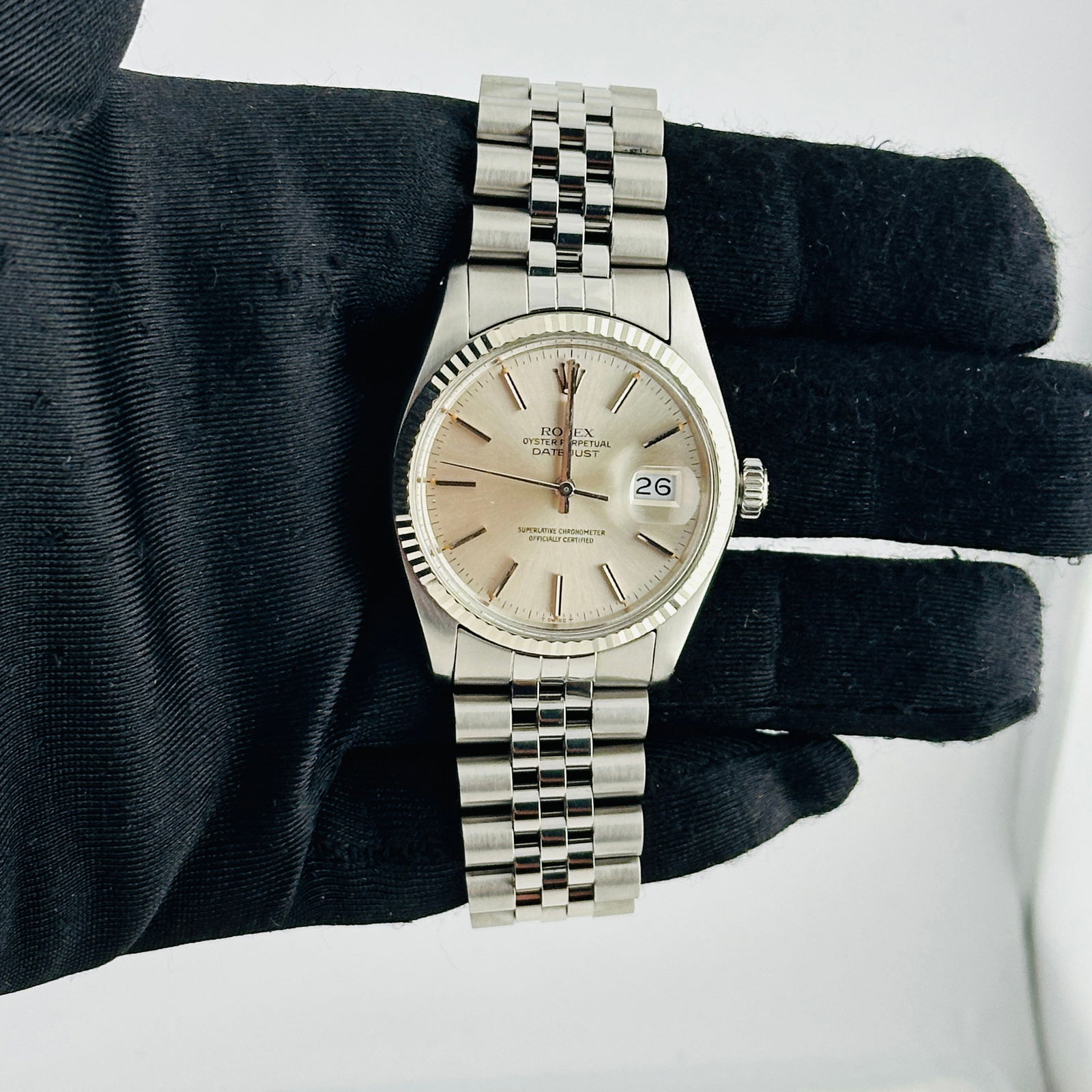 Datejust 16014 Silver Stick Dial Jubilee Bracelet Men's Watch: Datejust 16014 Silver Stick Dial Jubilee Bracelet Men's Watch This Rolex Datejust features a silver stick dial, a fluted bezel, and is presented on a Jubilee bracelet. Model reference 16014, this time
