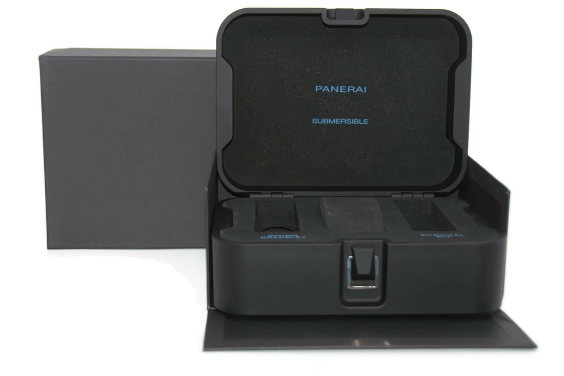 Authentic Panerai Submersible Presentation Box 10x7x4 Inches: Authentic Panerai Submersible Presentation Box 10x7x4 Inches This Panerai Submersible Watch Box is a premium presentation box designed specifically for your Panerai timepiece. Crafted by Panerai, it f